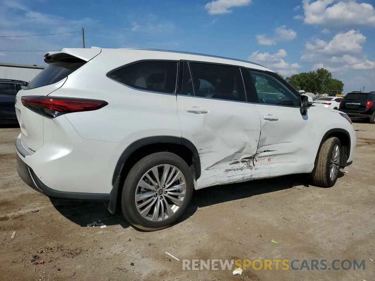 3 Photograph of a damaged car 5TDKDRAH0PS044934 TOYOTA HIGHLANDER 2023