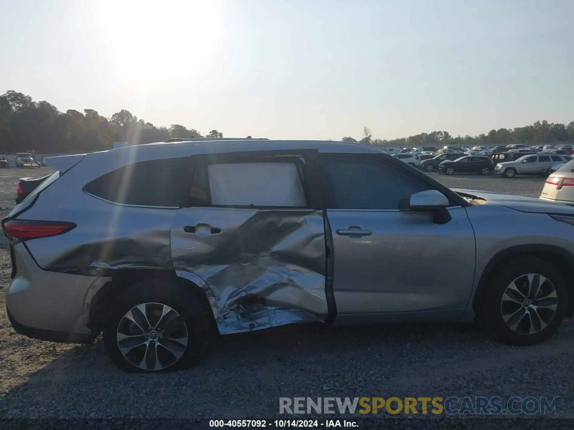 13 Photograph of a damaged car 5TDKDRAH0PS515643 TOYOTA HIGHLANDER 2023