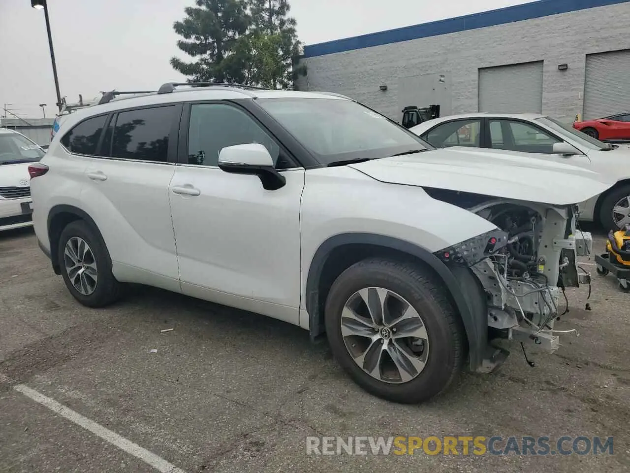 4 Photograph of a damaged car 5TDKDRAH0PS521992 TOYOTA HIGHLANDER 2023