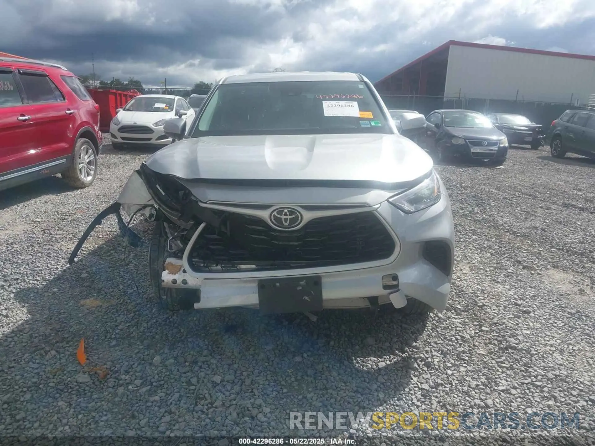 13 Photograph of a damaged car 5TDKDRAH1PS005771 TOYOTA HIGHLANDER 2023