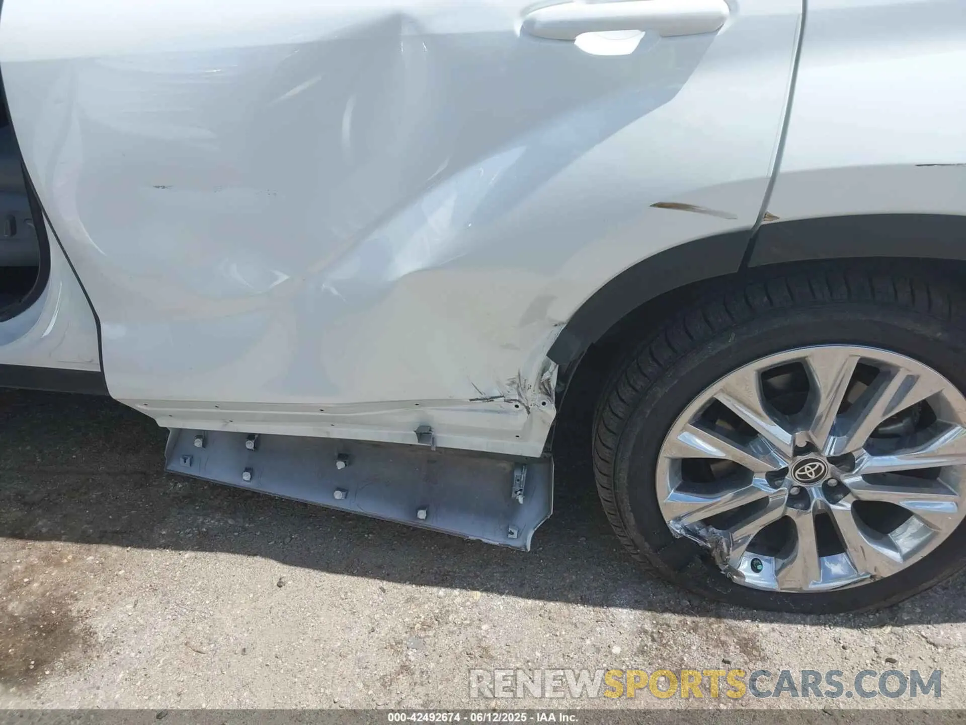 6 Photograph of a damaged car 5TDKDRAH1PS007309 TOYOTA HIGHLANDER 2023