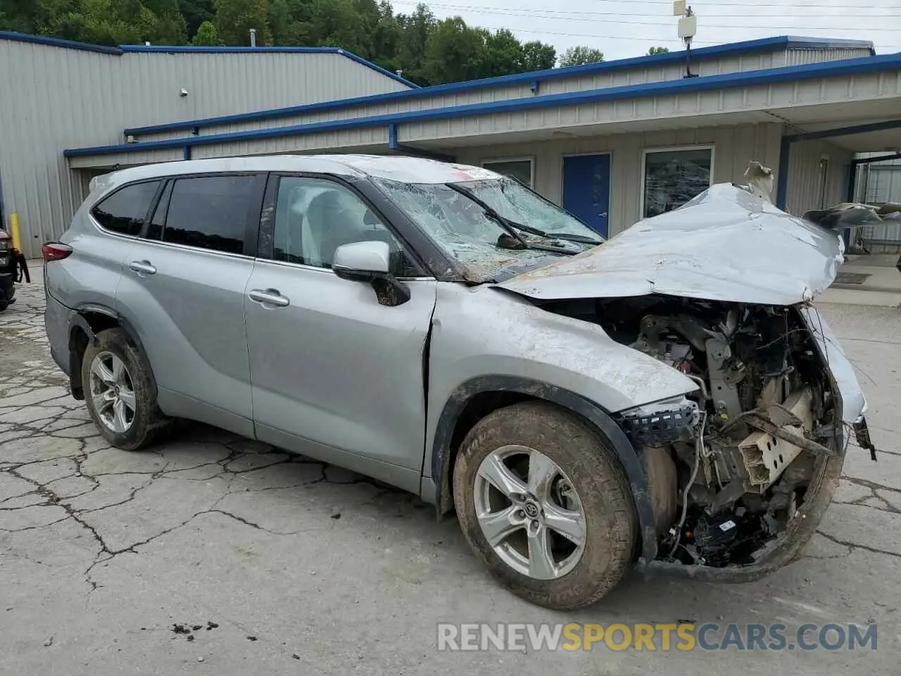 4 Photograph of a damaged car 5TDKDRAH1PS021856 TOYOTA HIGHLANDER 2023