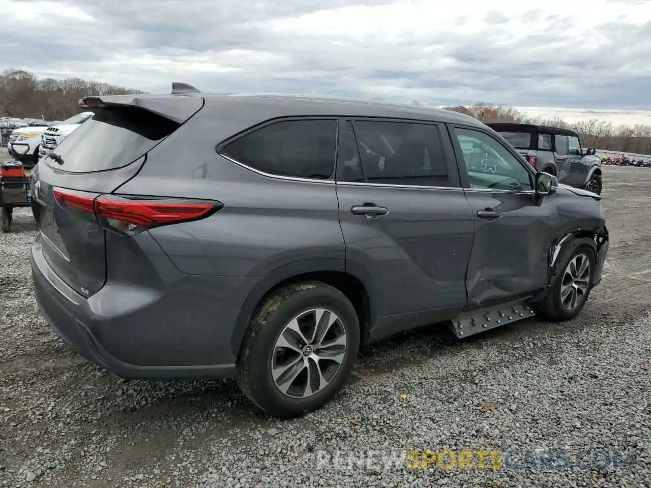 3 Photograph of a damaged car 5TDKDRAH1PS026037 TOYOTA HIGHLANDER 2023