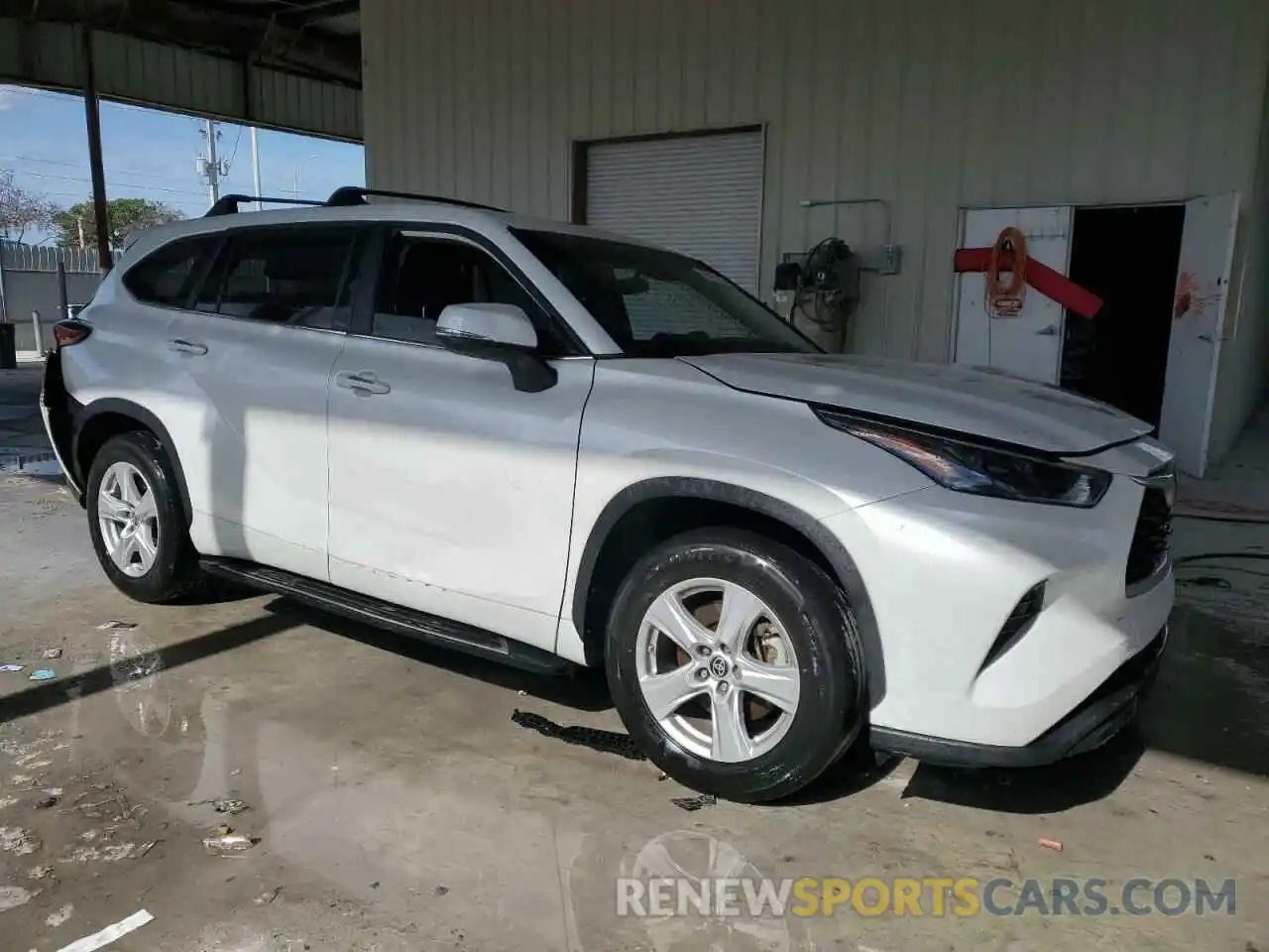 4 Photograph of a damaged car 5TDKDRAH1PS029293 TOYOTA HIGHLANDER 2023