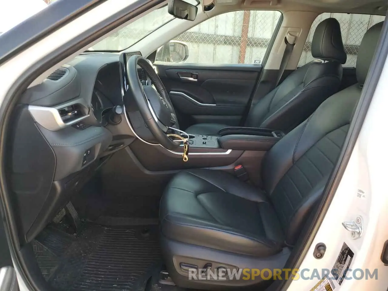 7 Photograph of a damaged car 5TDKDRAH1PS031268 TOYOTA HIGHLANDER 2023
