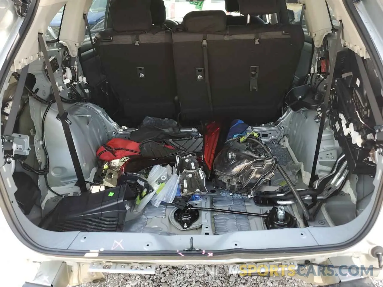 13 Photograph of a damaged car 5TDKDRAH1PS509172 TOYOTA HIGHLANDER 2023