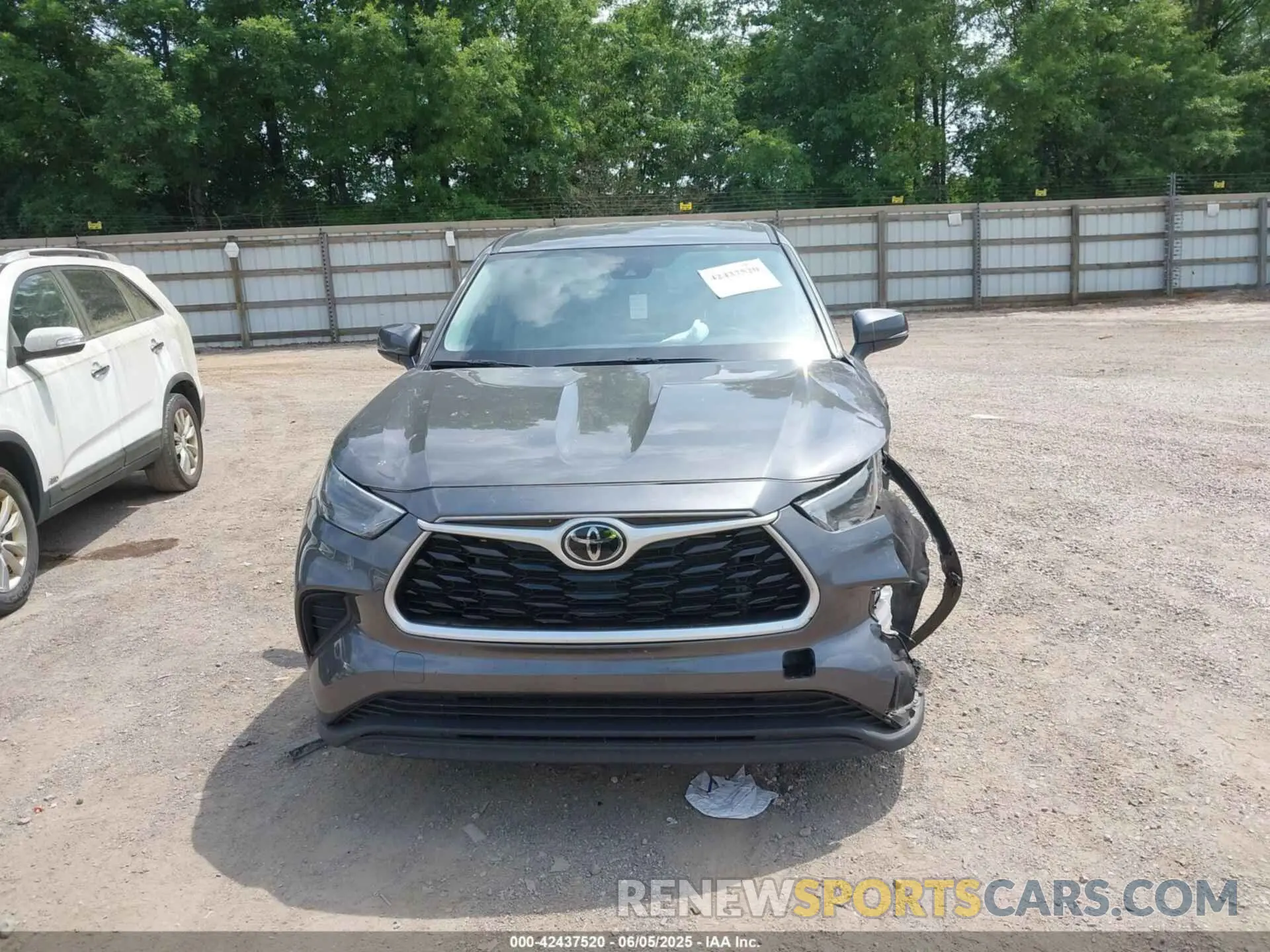 11 Photograph of a damaged car 5TDKDRAH1PS518177 TOYOTA HIGHLANDER 2023