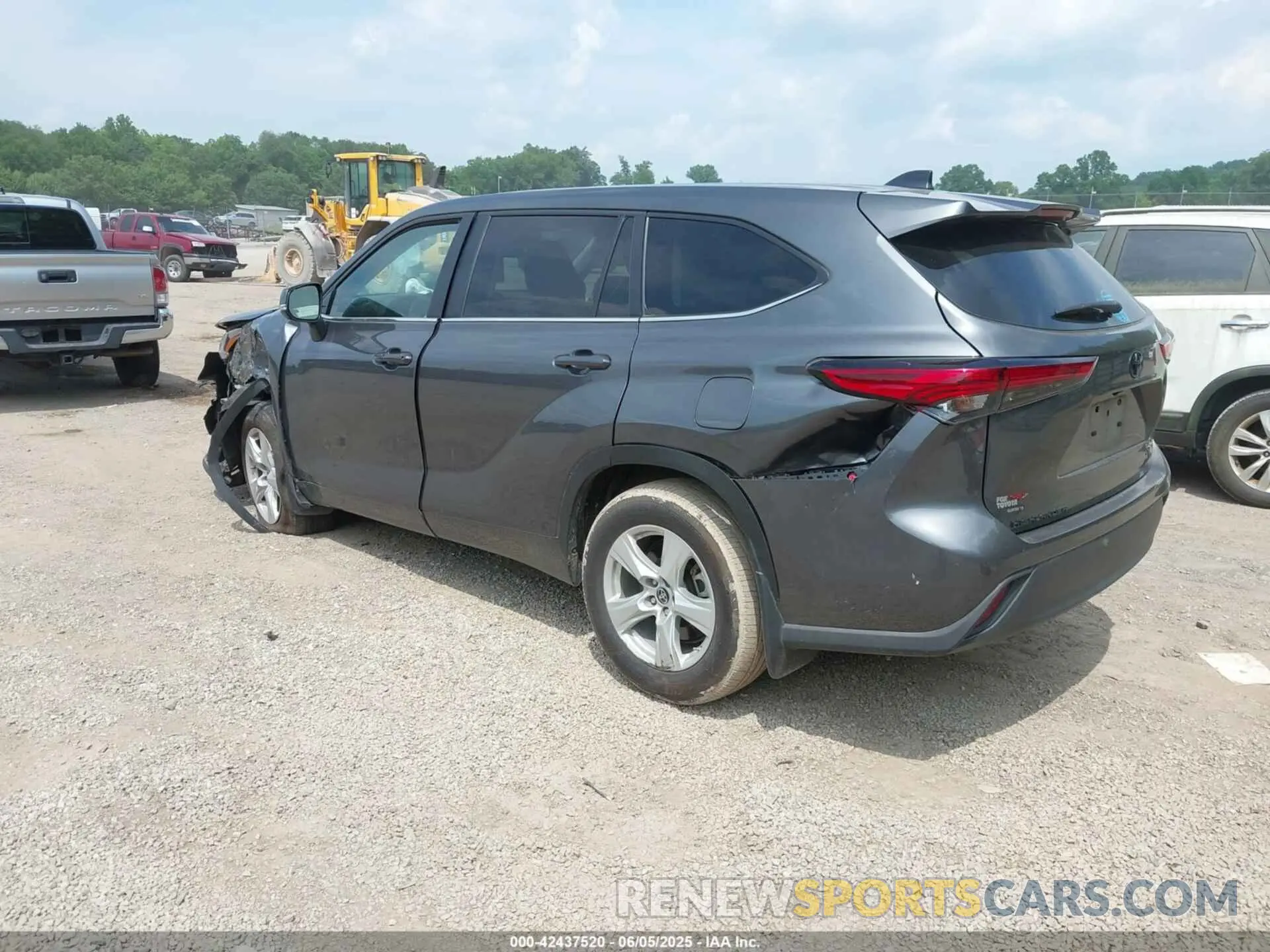 3 Photograph of a damaged car 5TDKDRAH1PS518177 TOYOTA HIGHLANDER 2023