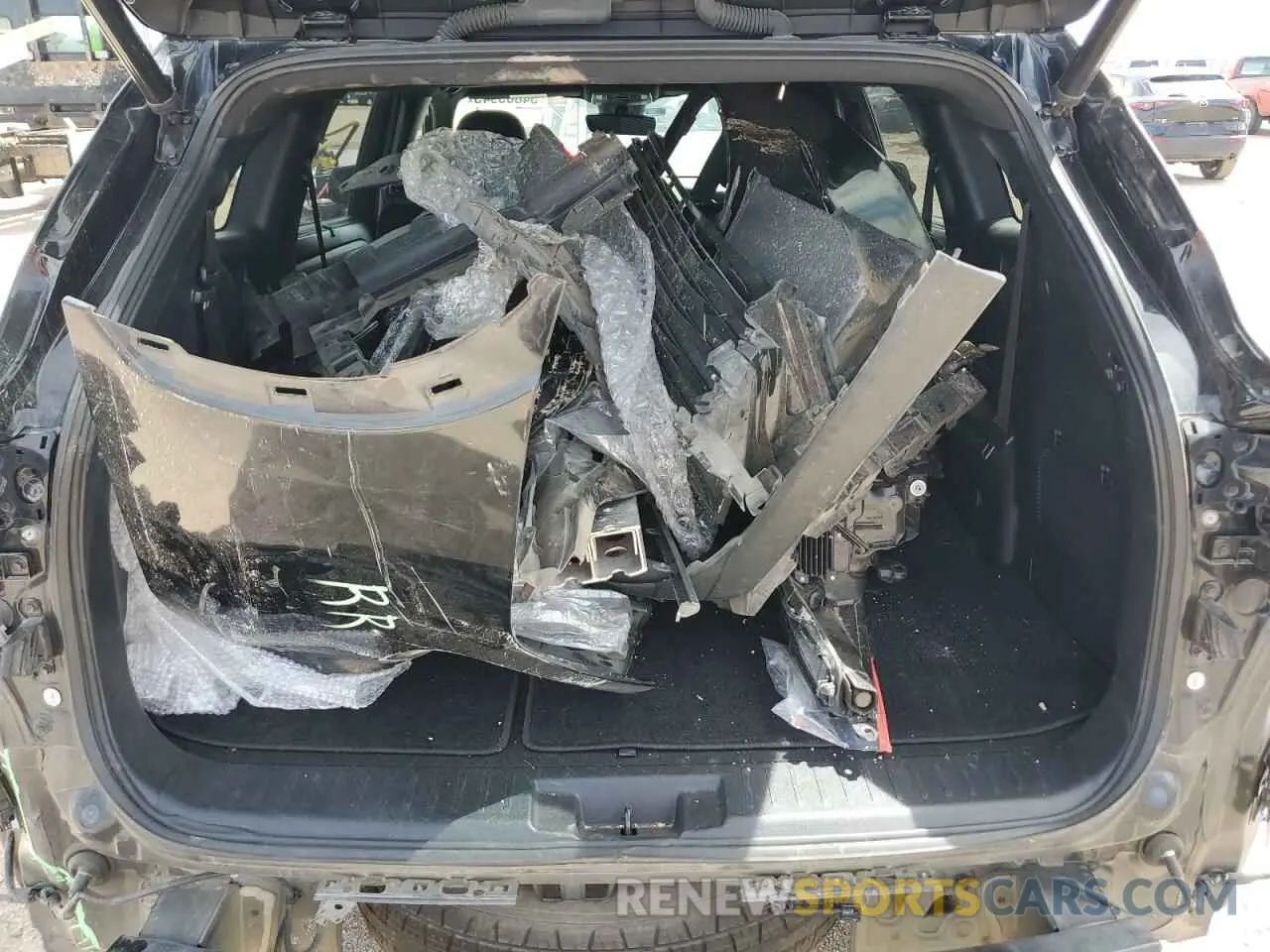 13 Photograph of a damaged car 5TDKDRAH2PS021137 TOYOTA HIGHLANDER 2023