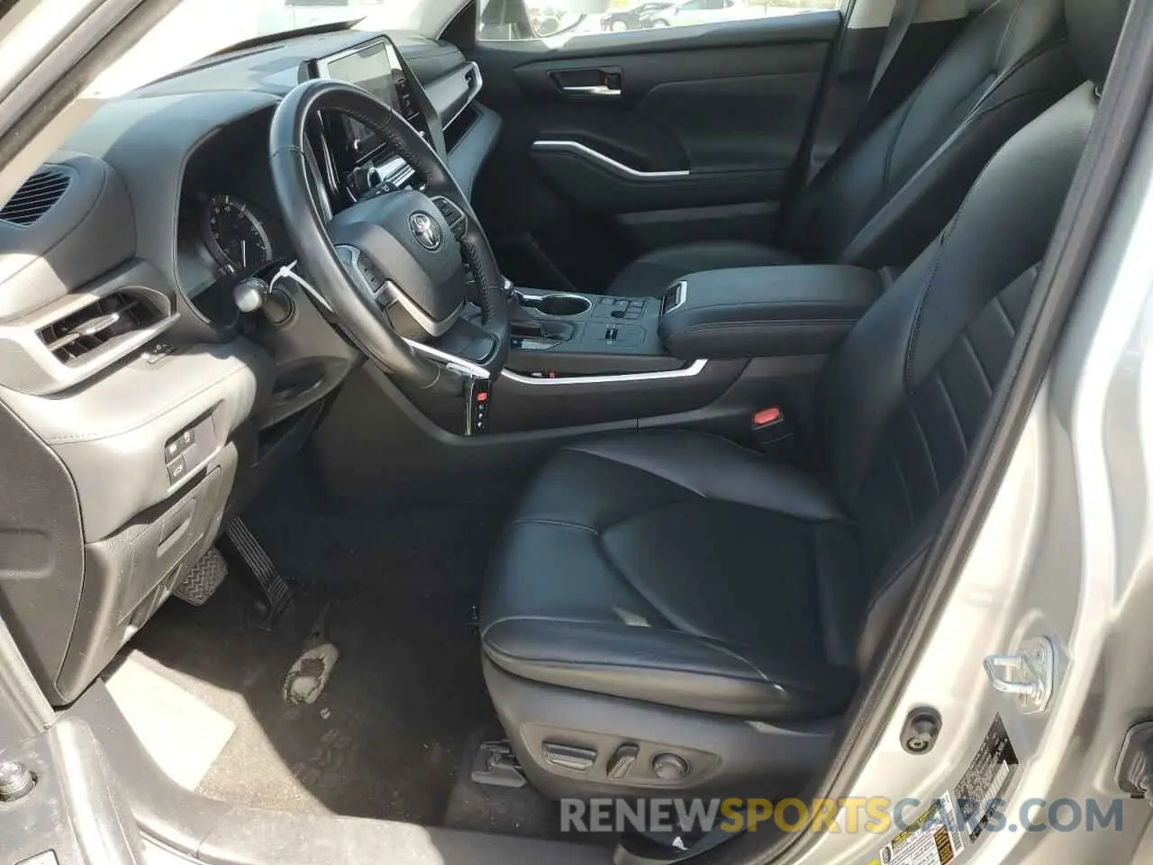 7 Photograph of a damaged car 5TDKDRAH2PS023681 TOYOTA HIGHLANDER 2023