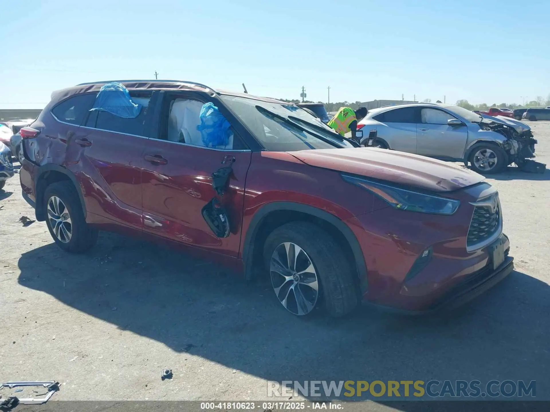 1 Photograph of a damaged car 5TDKDRAH2PS035765 TOYOTA HIGHLANDER 2023