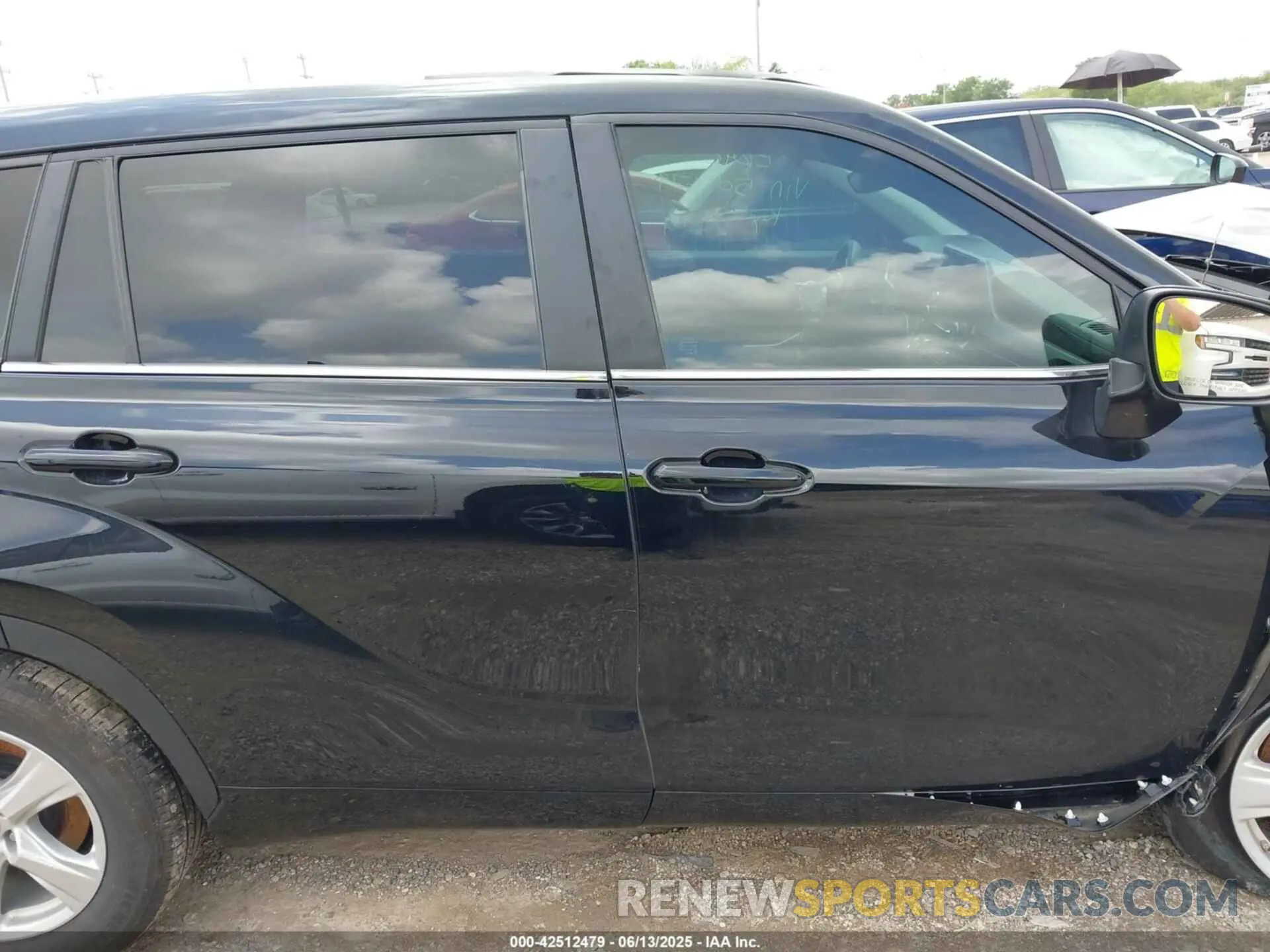14 Photograph of a damaged car 5TDKDRAH2PS509679 TOYOTA HIGHLANDER 2023