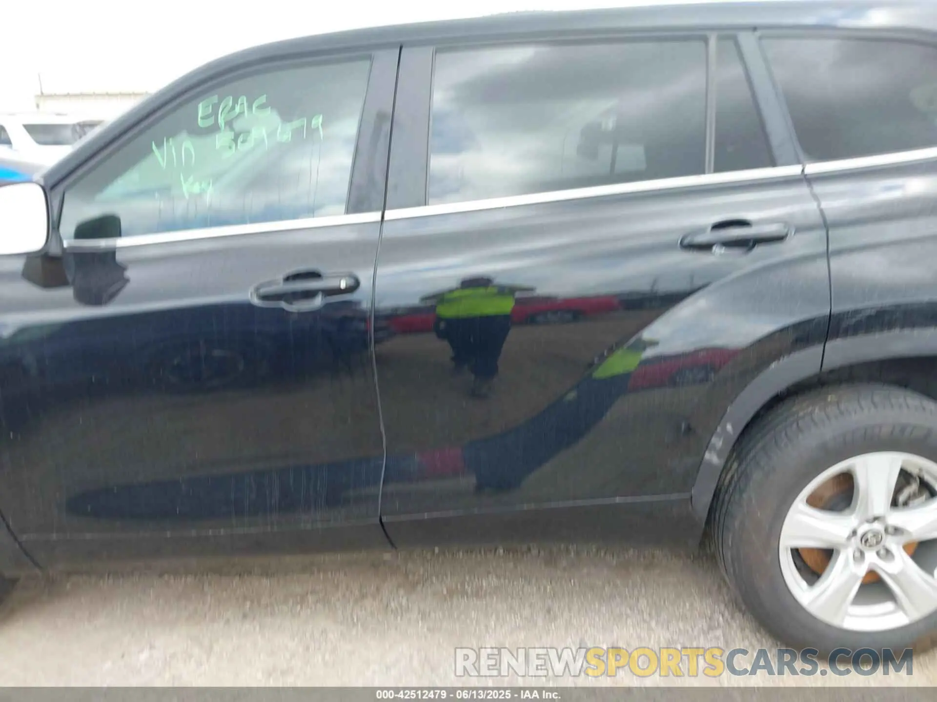 15 Photograph of a damaged car 5TDKDRAH2PS509679 TOYOTA HIGHLANDER 2023