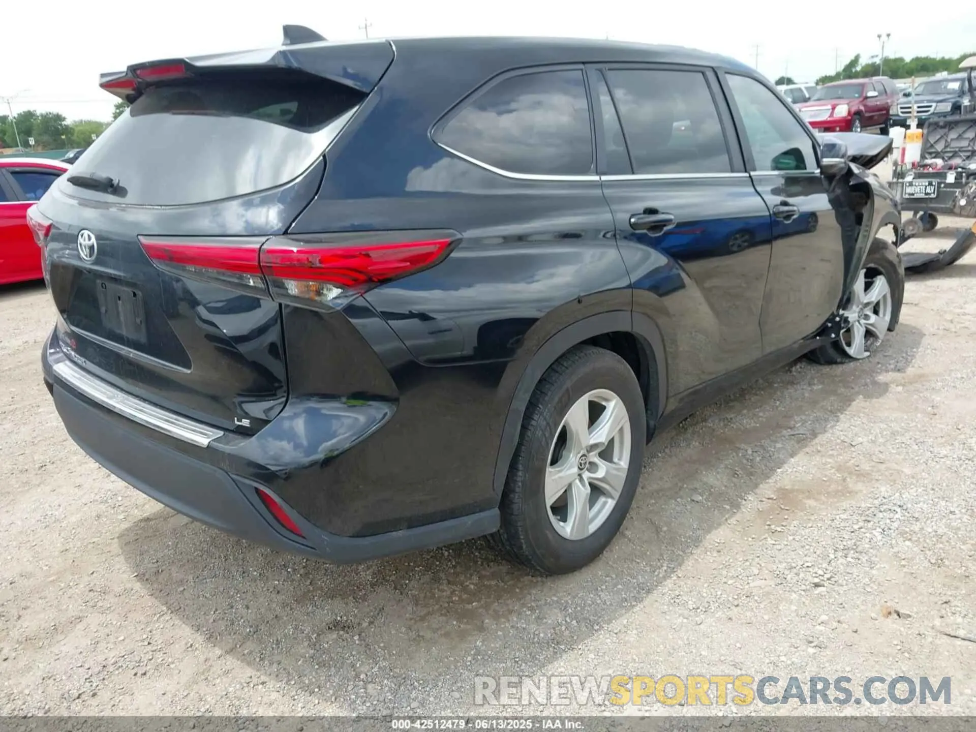 4 Photograph of a damaged car 5TDKDRAH2PS509679 TOYOTA HIGHLANDER 2023