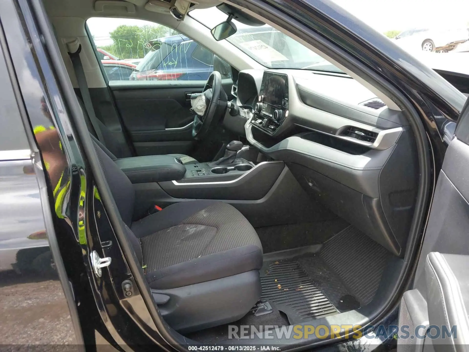 5 Photograph of a damaged car 5TDKDRAH2PS509679 TOYOTA HIGHLANDER 2023