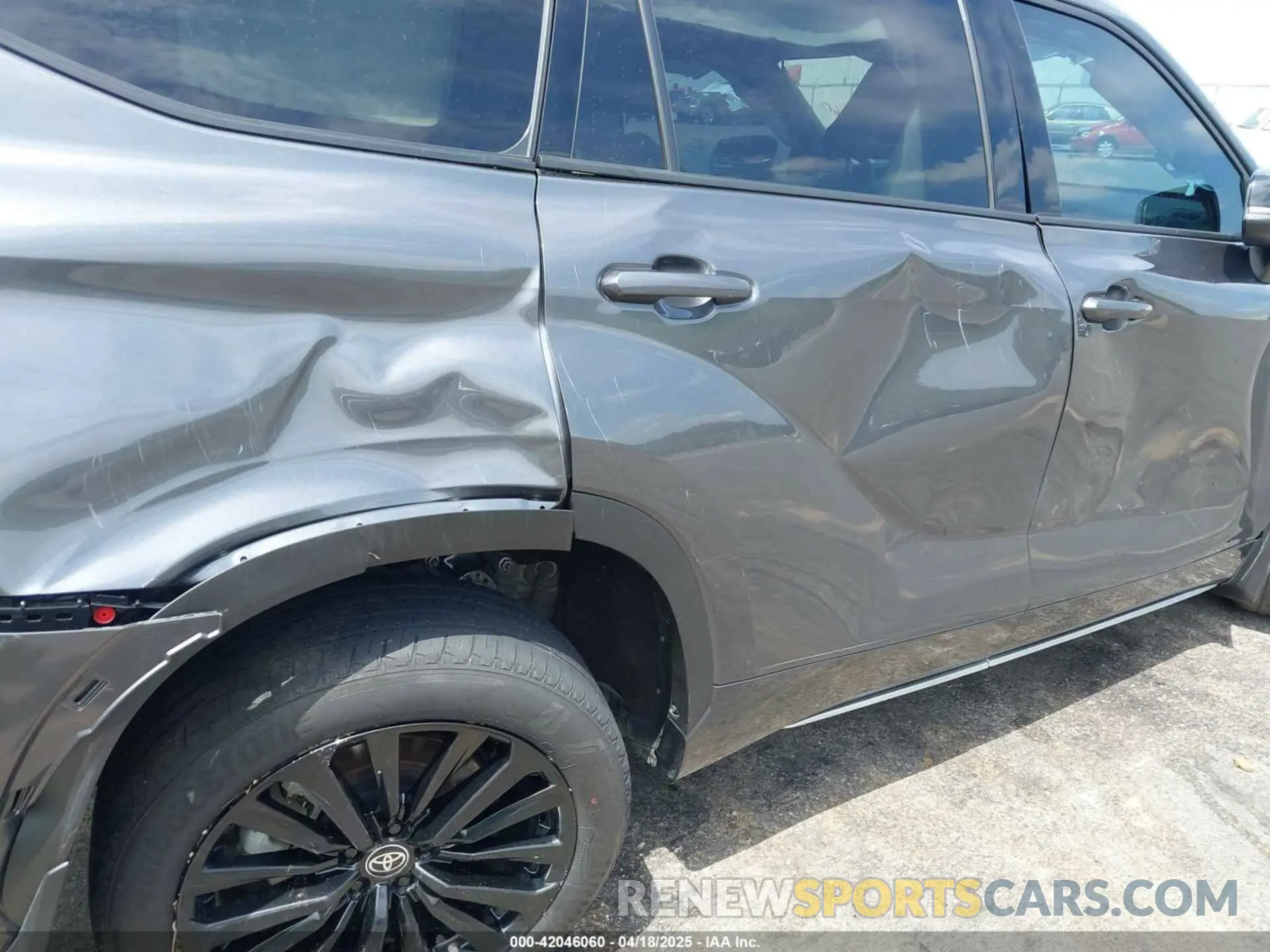 16 Photograph of a damaged car 5TDKDRAH2PS516471 TOYOTA HIGHLANDER 2023