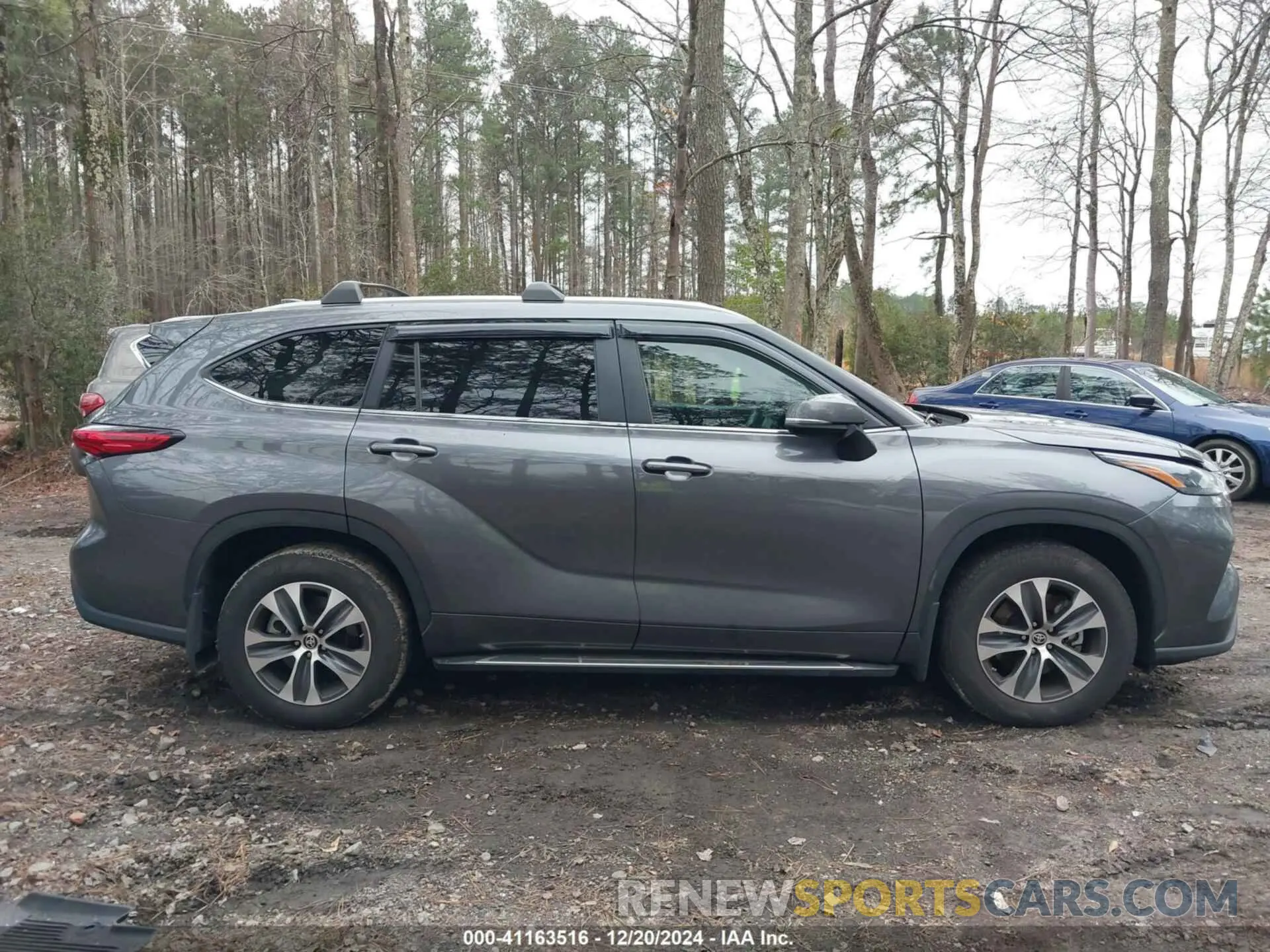 13 Photograph of a damaged car 5TDKDRAH2PS520486 TOYOTA HIGHLANDER 2023