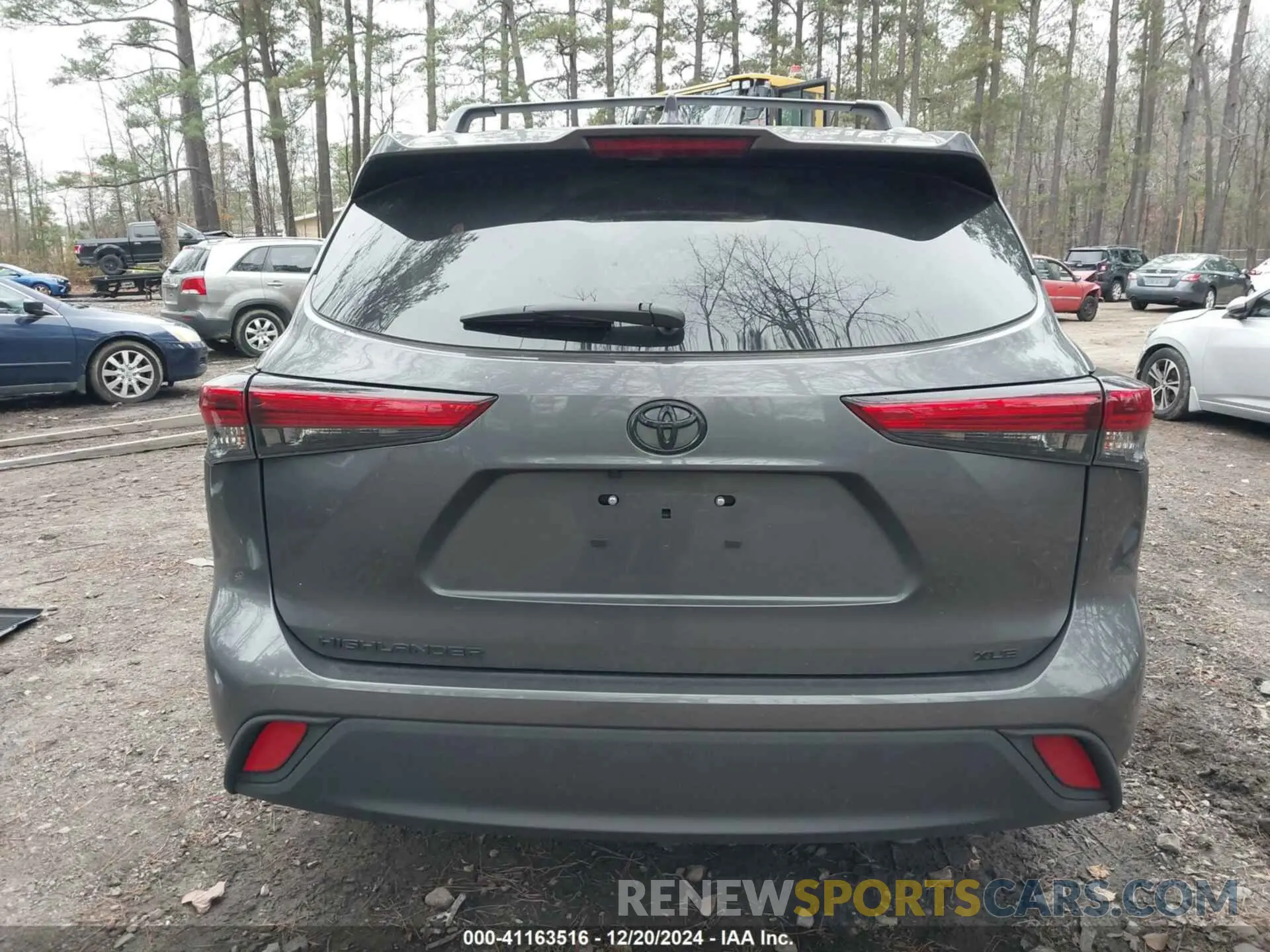 16 Photograph of a damaged car 5TDKDRAH2PS520486 TOYOTA HIGHLANDER 2023