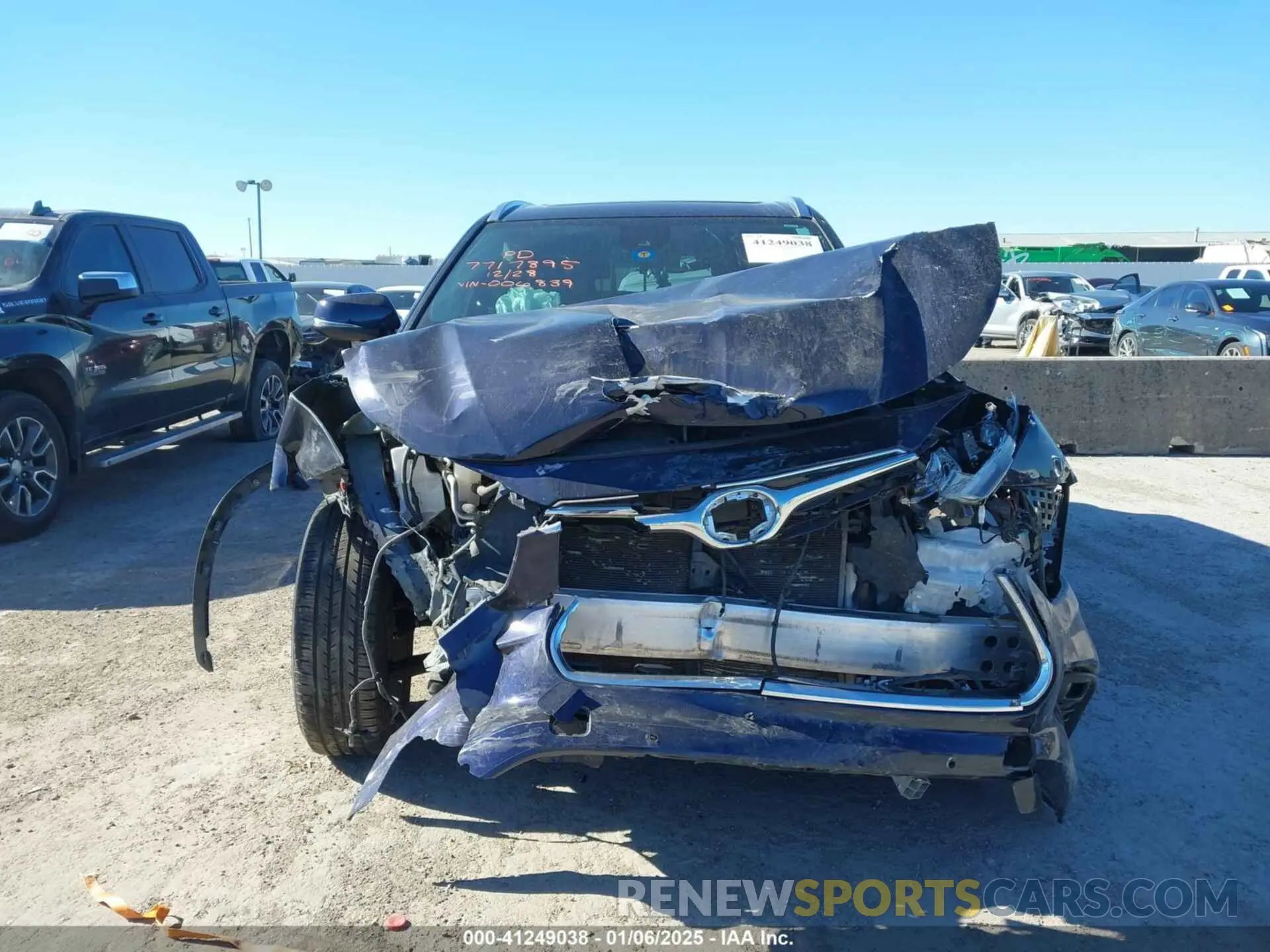 12 Photograph of a damaged car 5TDKDRAH3PS006839 TOYOTA HIGHLANDER 2023