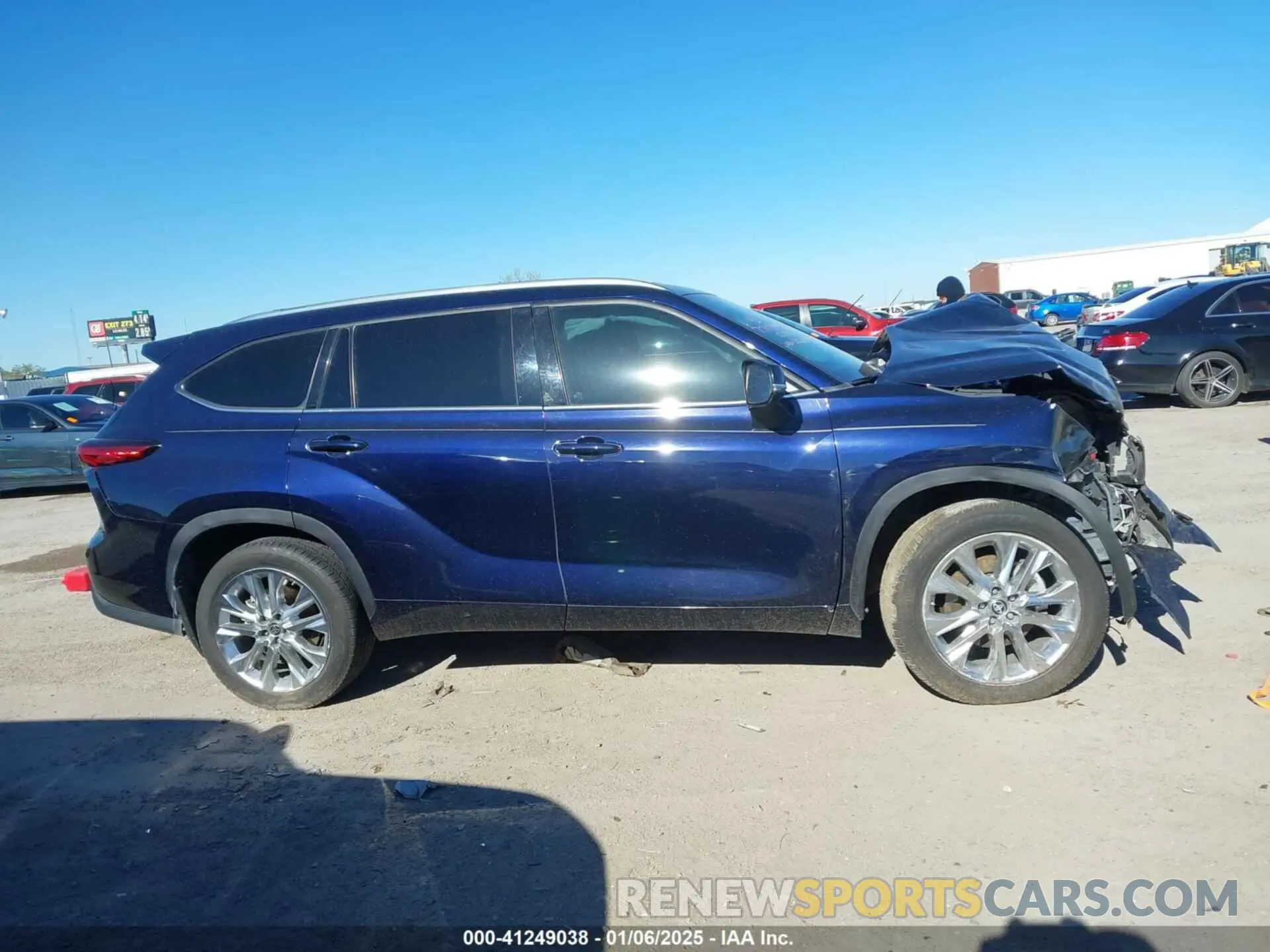 13 Photograph of a damaged car 5TDKDRAH3PS006839 TOYOTA HIGHLANDER 2023
