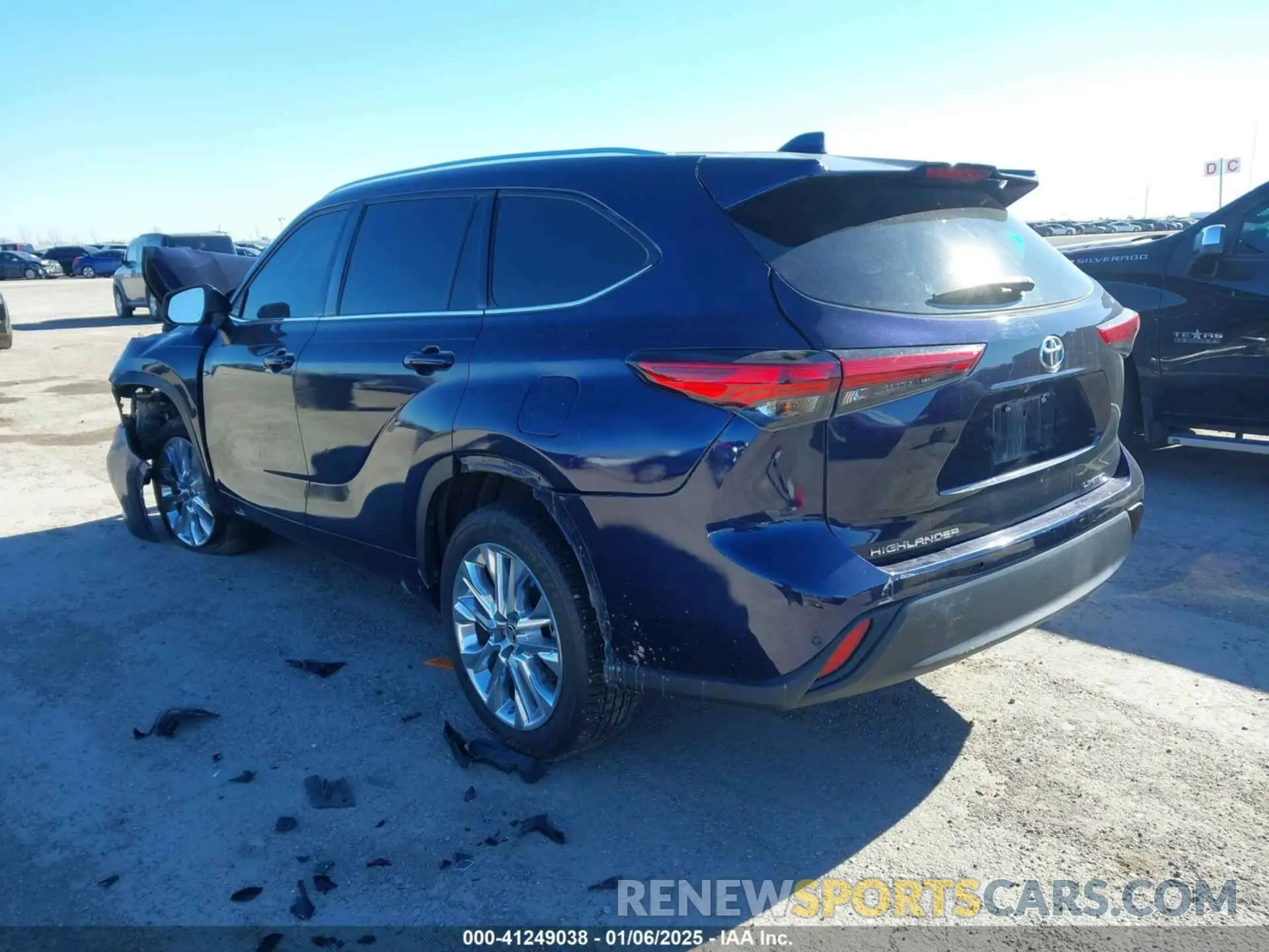 3 Photograph of a damaged car 5TDKDRAH3PS006839 TOYOTA HIGHLANDER 2023