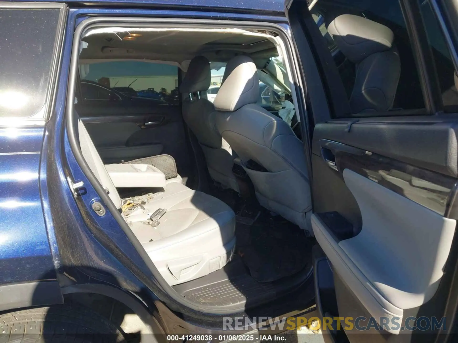 8 Photograph of a damaged car 5TDKDRAH3PS006839 TOYOTA HIGHLANDER 2023