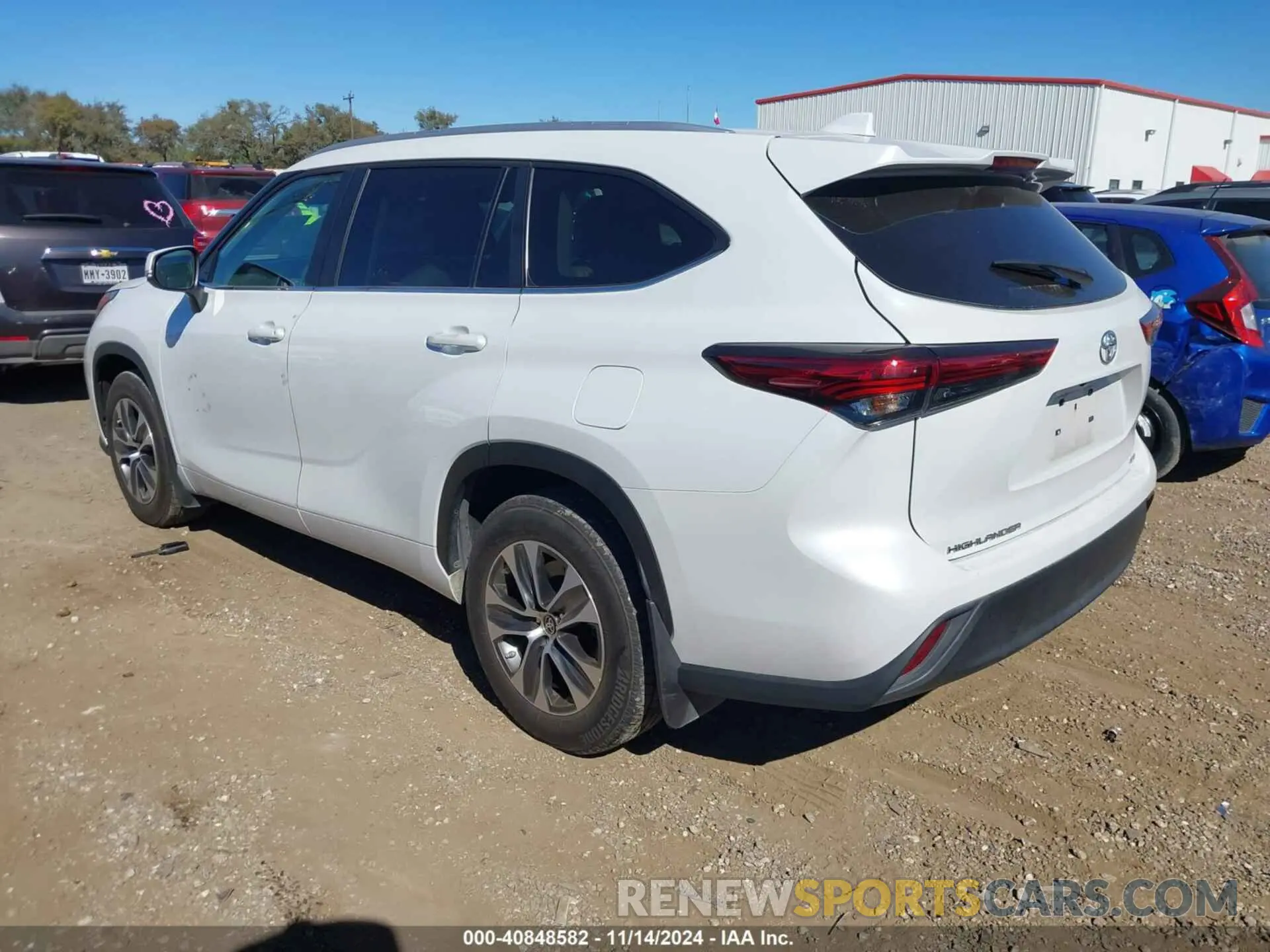 3 Photograph of a damaged car 5TDKDRAH3PS007392 TOYOTA HIGHLANDER 2023