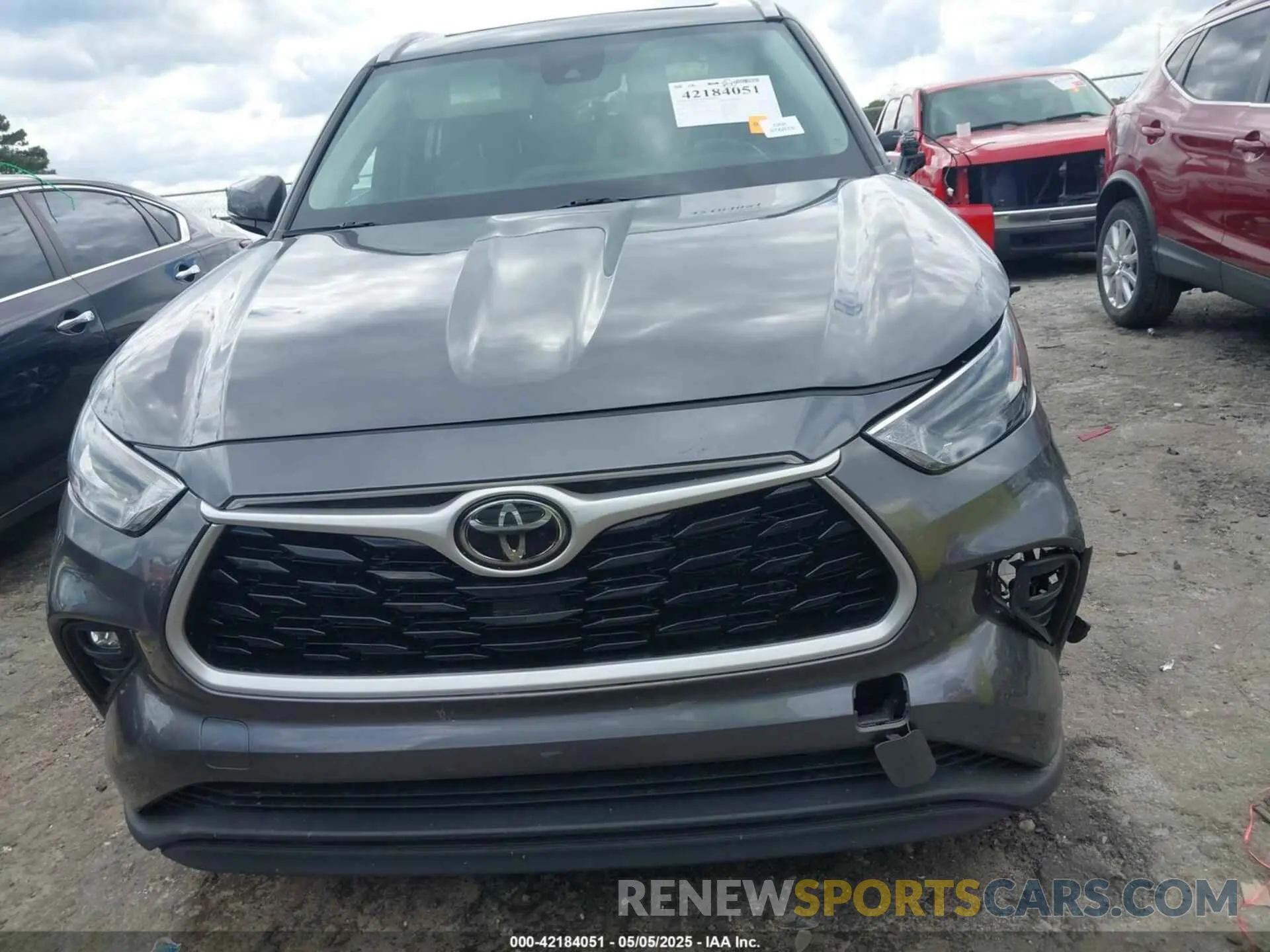 12 Photograph of a damaged car 5TDKDRAH3PS013161 TOYOTA HIGHLANDER 2023