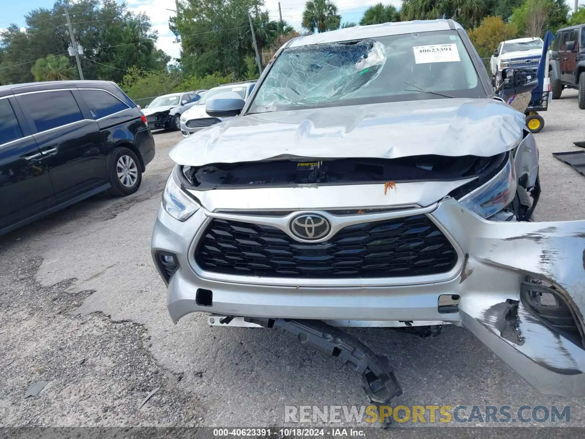 13 Photograph of a damaged car 5TDKDRAH3PS034110 TOYOTA HIGHLANDER 2023