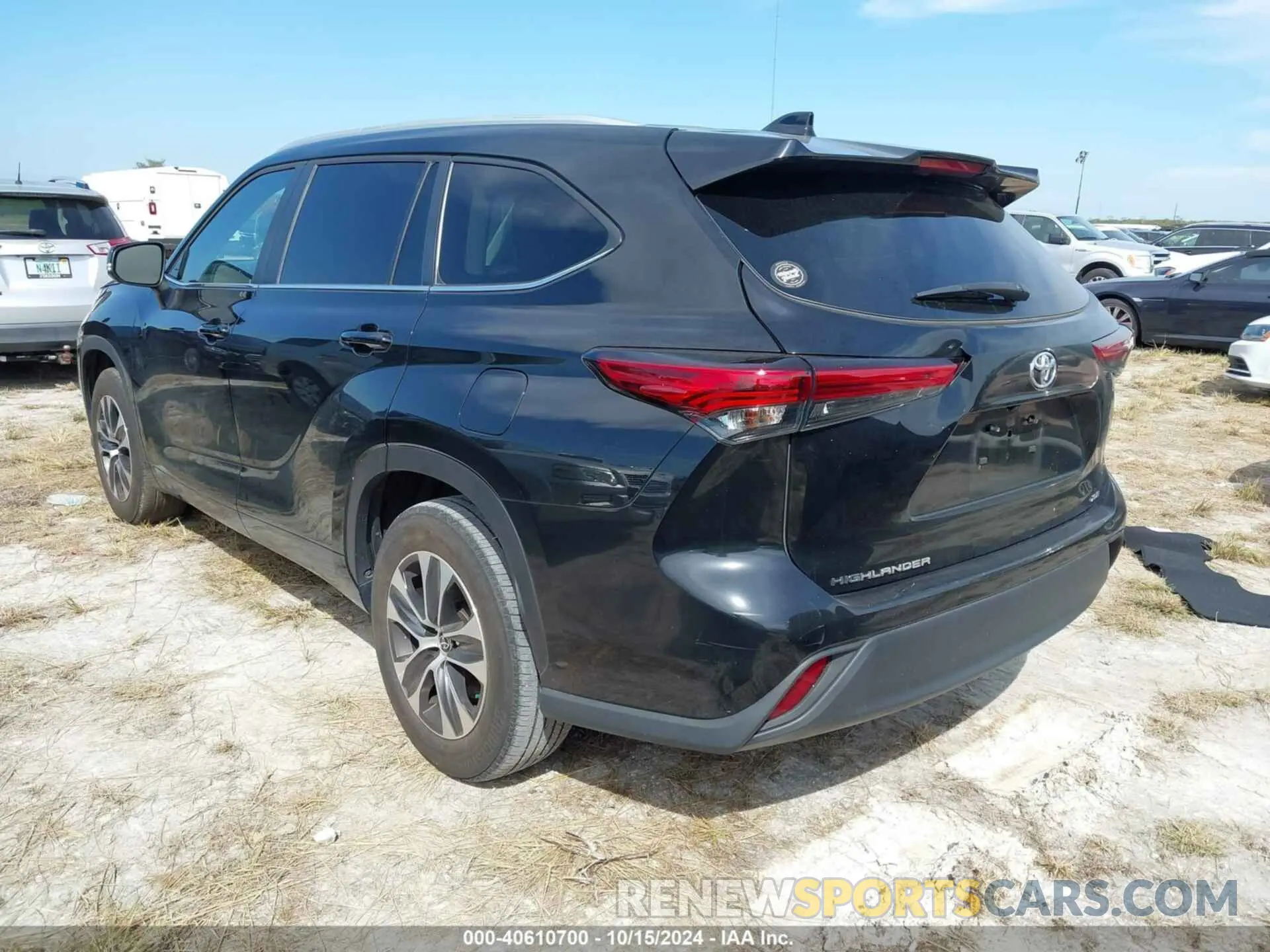3 Photograph of a damaged car 5TDKDRAH3PS037119 TOYOTA HIGHLANDER 2023