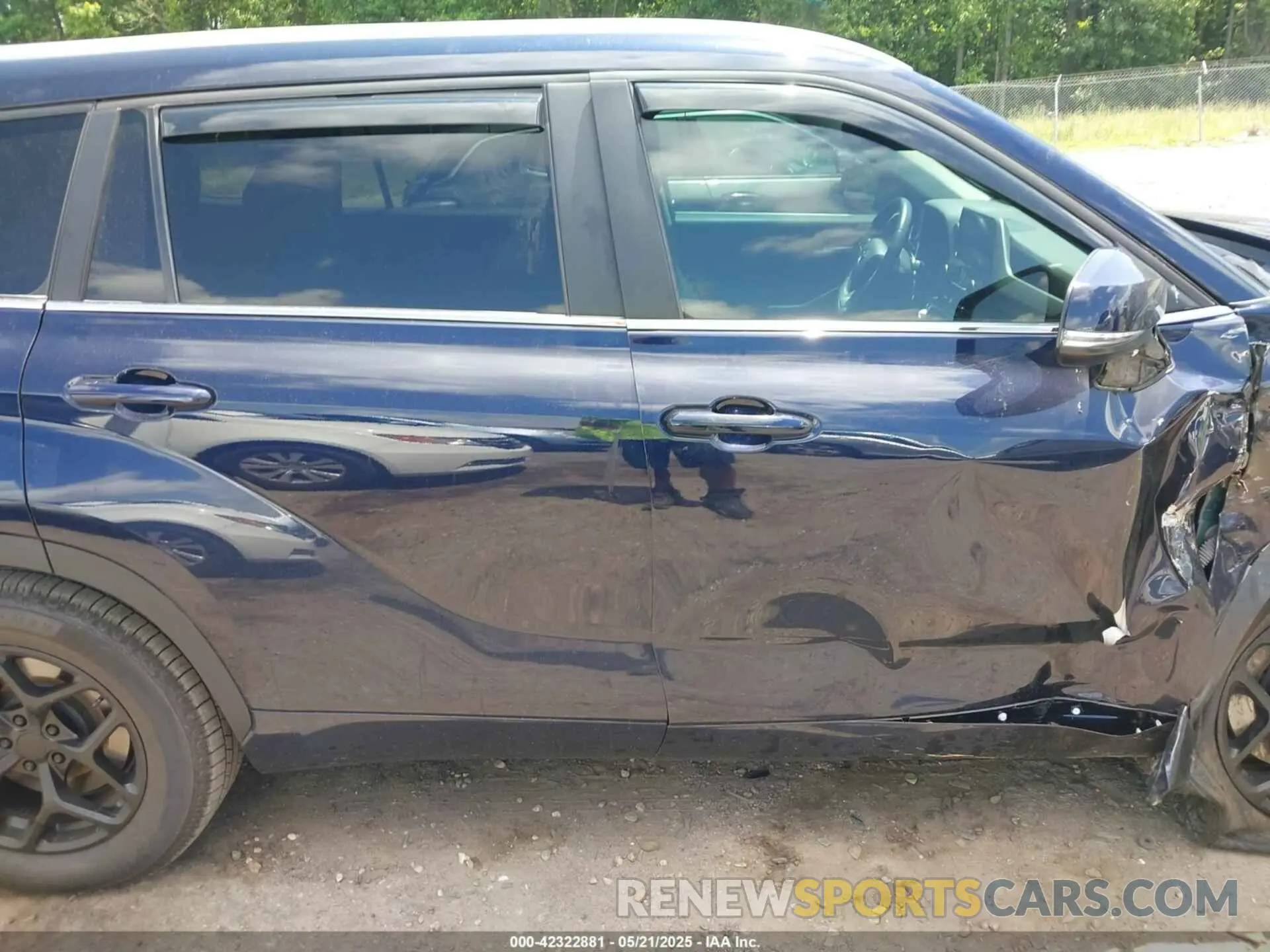 13 Photograph of a damaged car 5TDKDRAH3PS044250 TOYOTA HIGHLANDER 2023