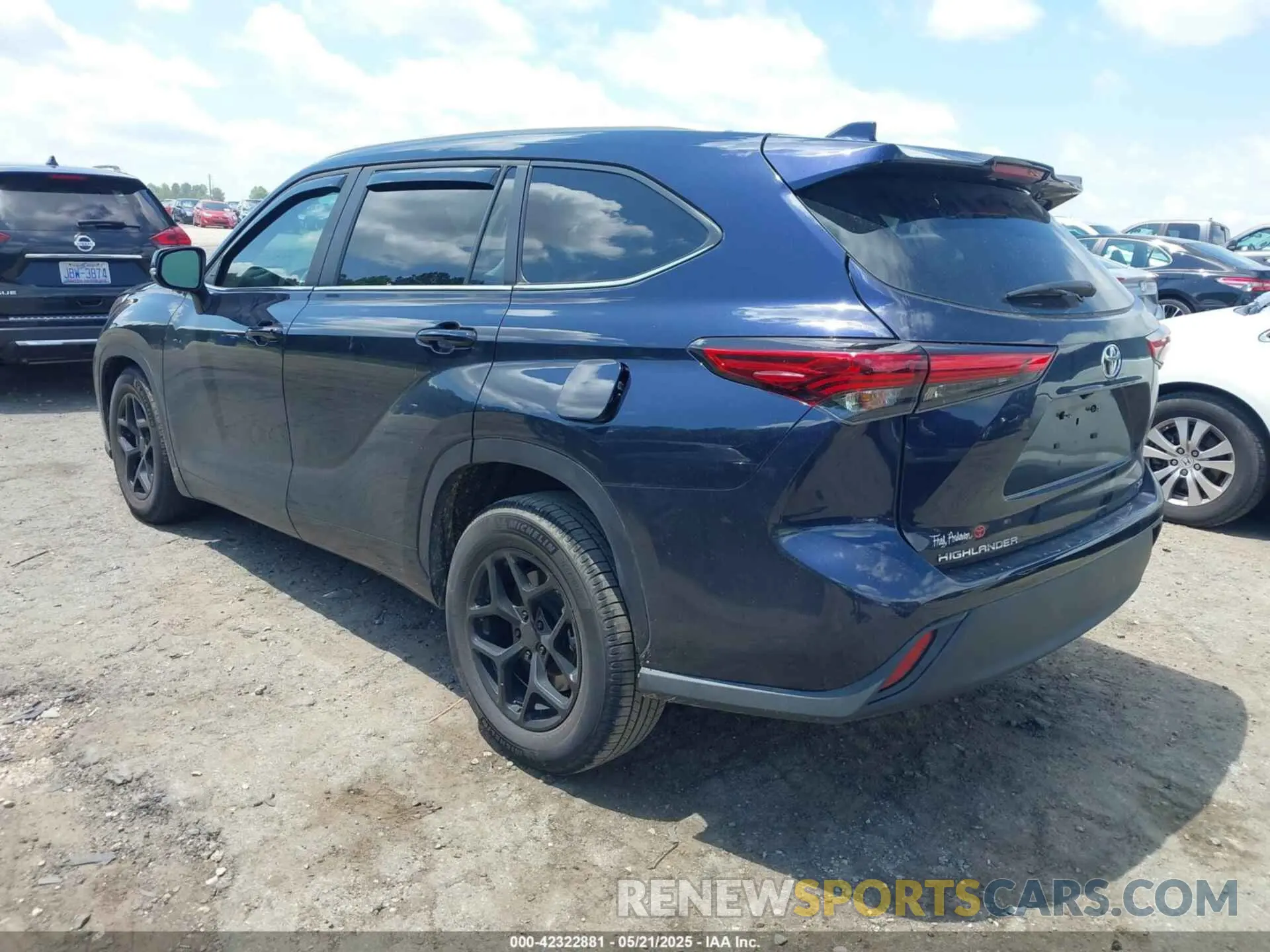 3 Photograph of a damaged car 5TDKDRAH3PS044250 TOYOTA HIGHLANDER 2023