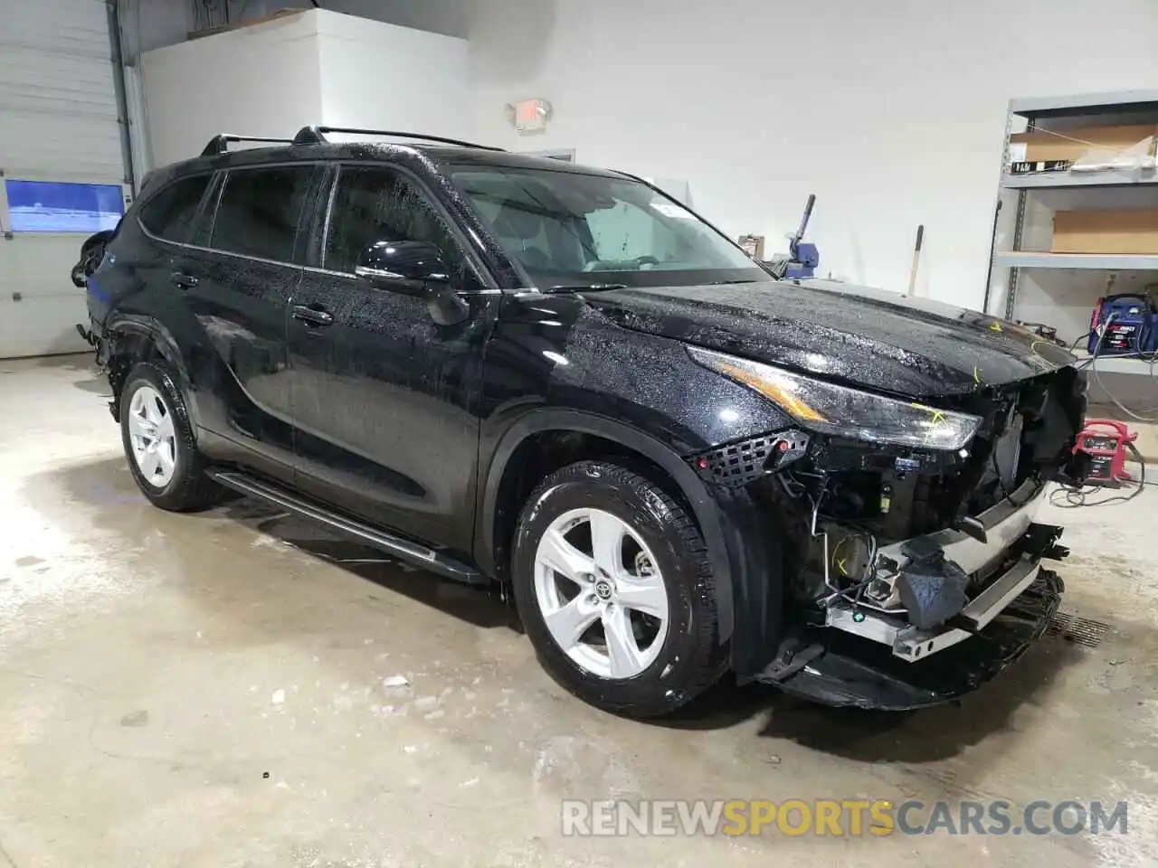 4 Photograph of a damaged car 5TDKDRAH3PS047133 TOYOTA HIGHLANDER 2023