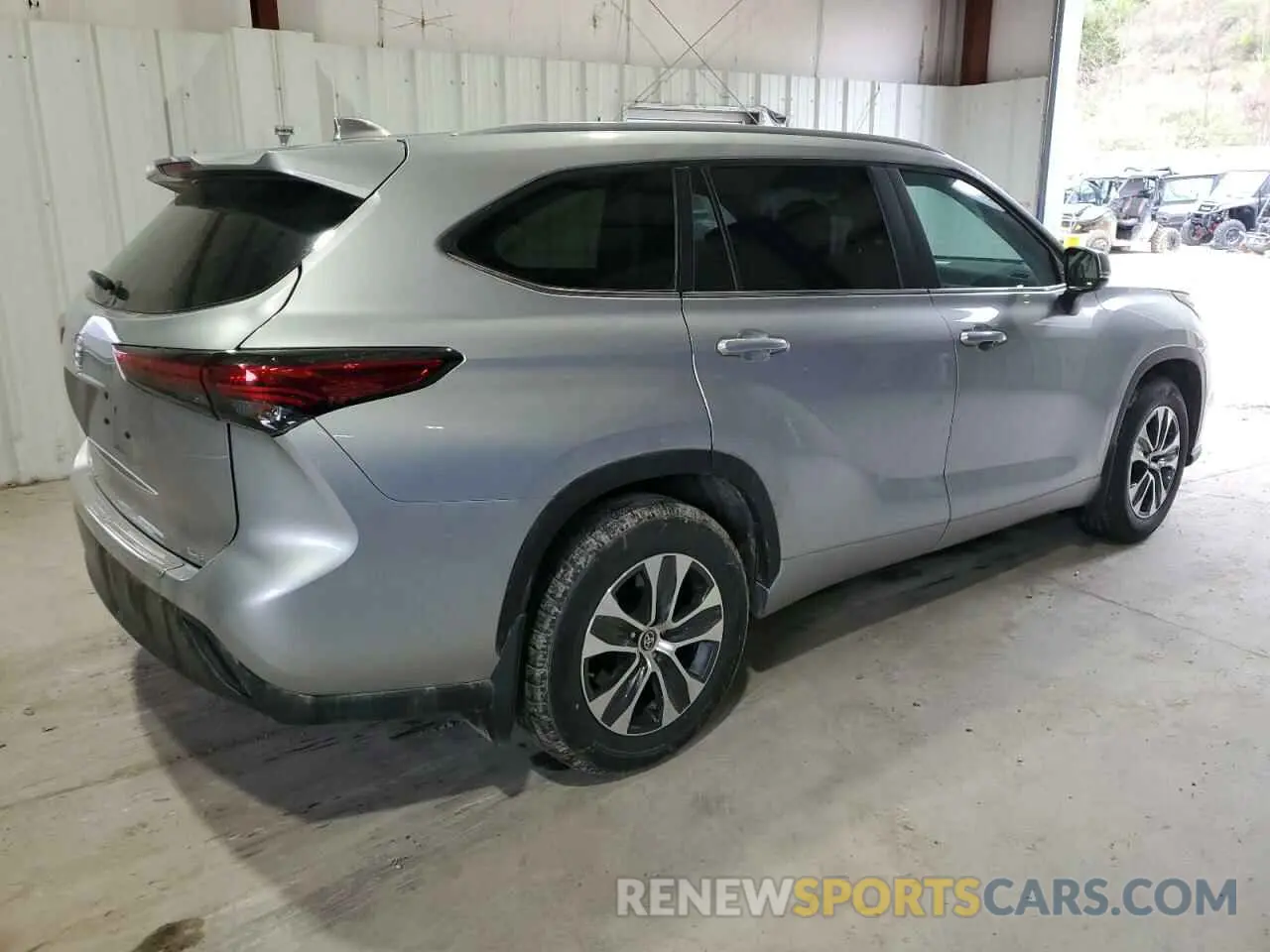 3 Photograph of a damaged car 5TDKDRAH3PS515569 TOYOTA HIGHLANDER 2023