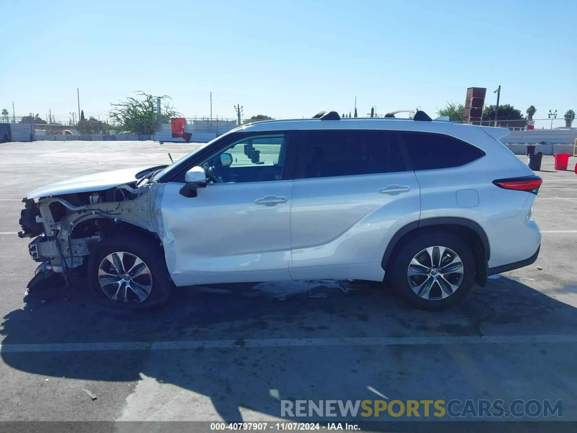 15 Photograph of a damaged car 5TDKDRAH3PS520271 TOYOTA HIGHLANDER 2023