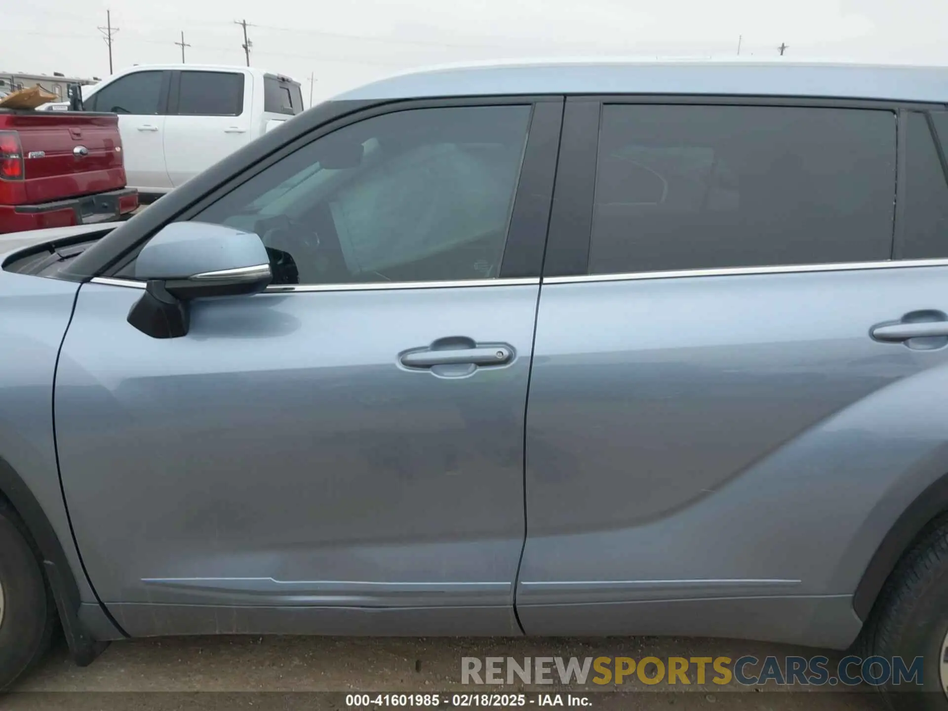 14 Photograph of a damaged car 5TDKDRAH4PS007529 TOYOTA HIGHLANDER 2023