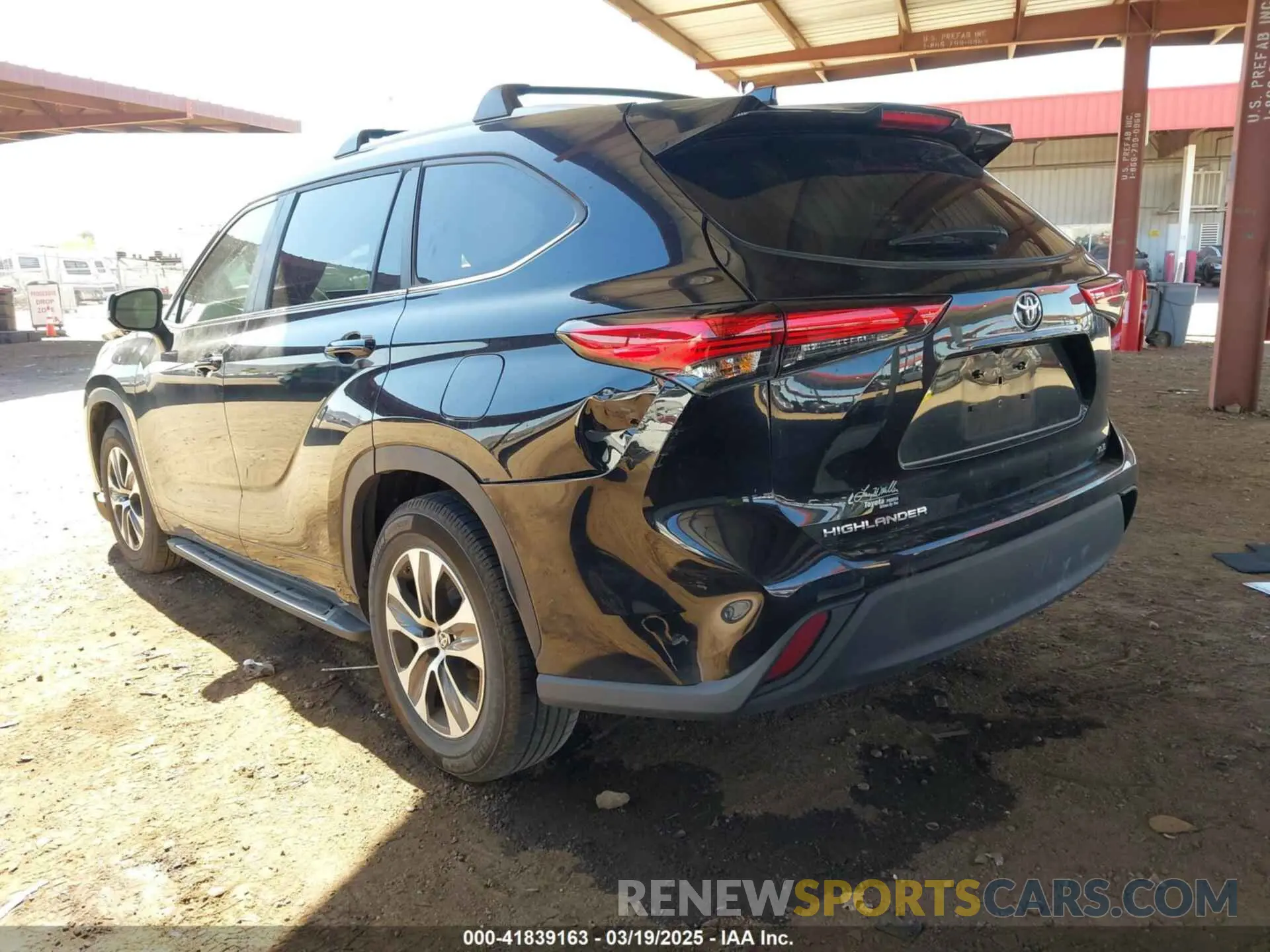 3 Photograph of a damaged car 5TDKDRAH4PS008342 TOYOTA HIGHLANDER 2023