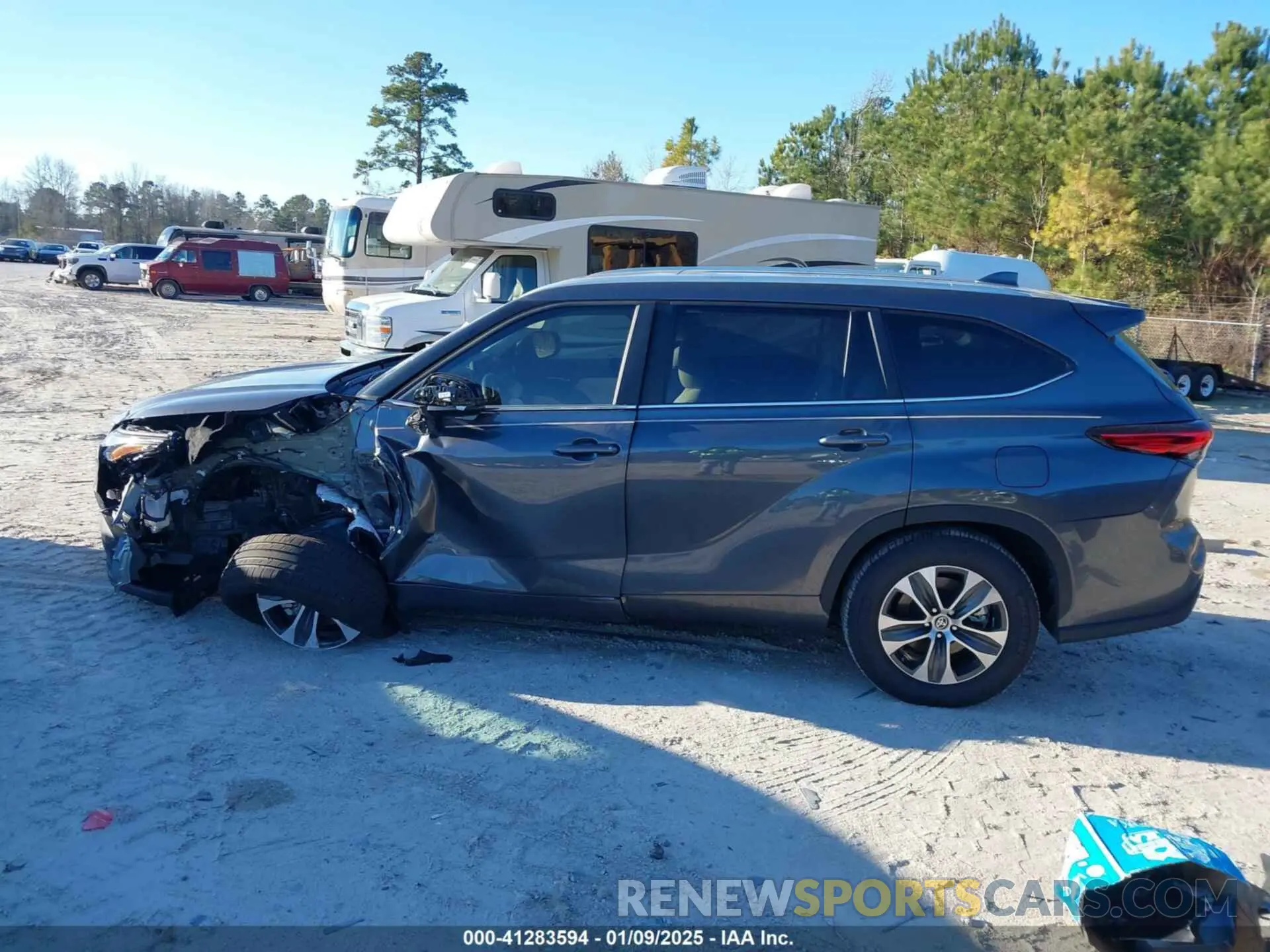 14 Photograph of a damaged car 5TDKDRAH4PS017218 TOYOTA HIGHLANDER 2023