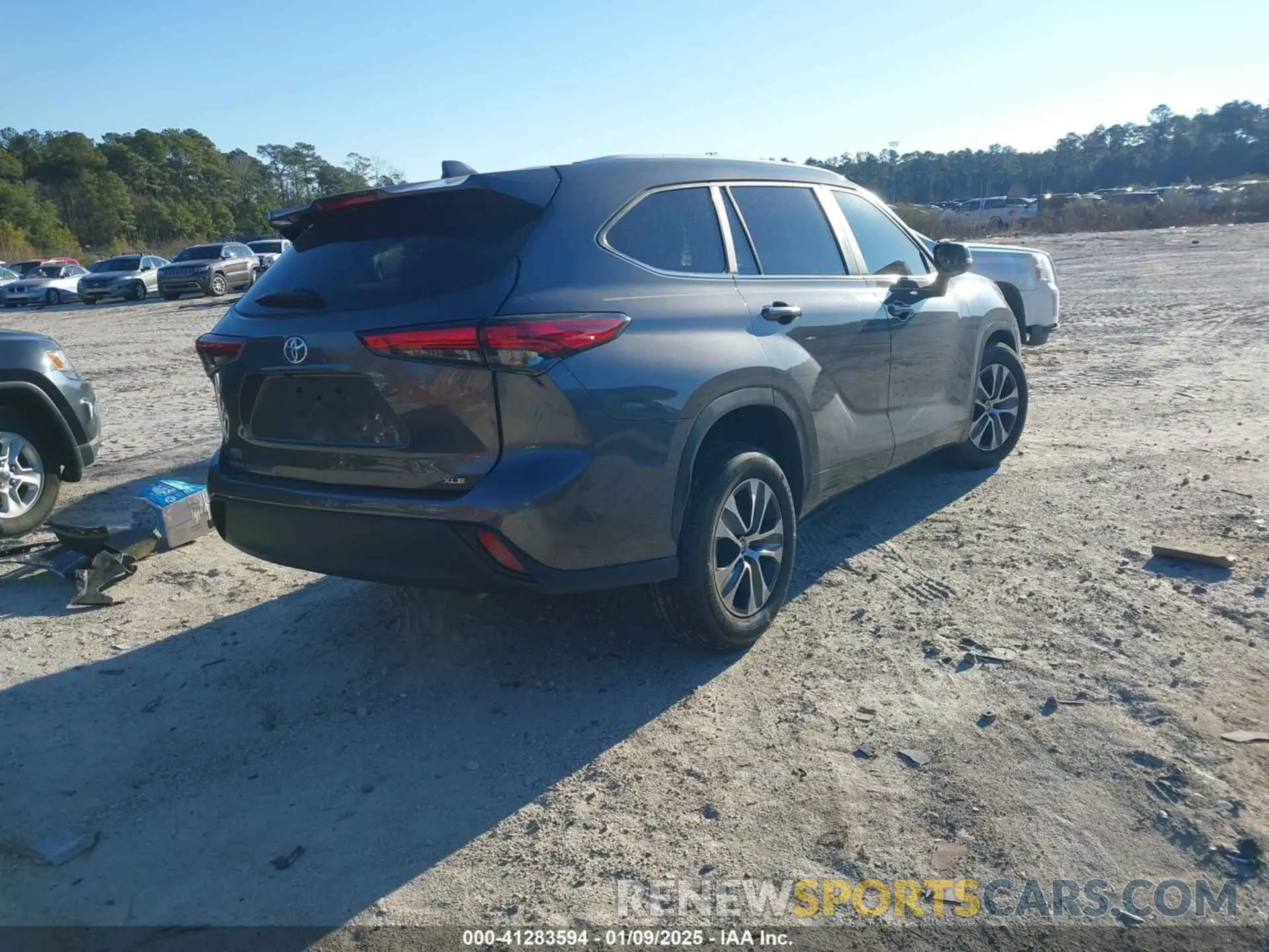 4 Photograph of a damaged car 5TDKDRAH4PS017218 TOYOTA HIGHLANDER 2023