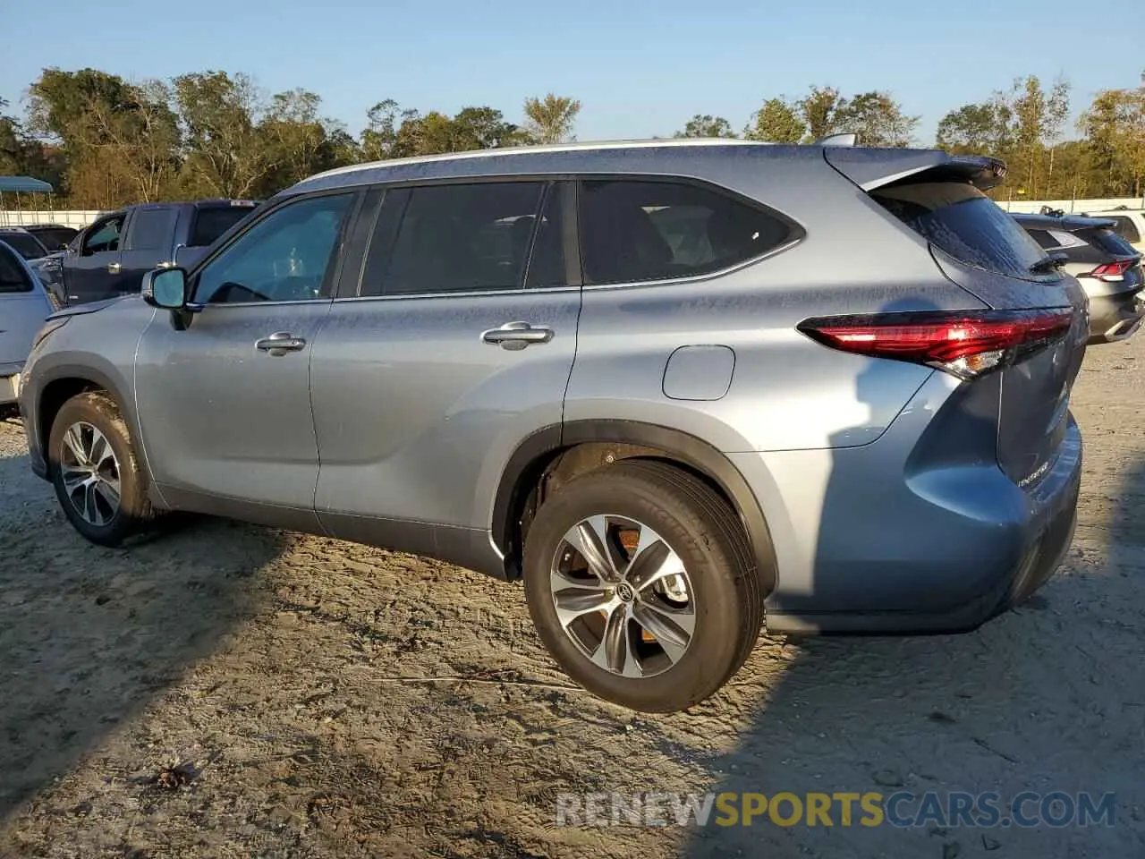 2 Photograph of a damaged car 5TDKDRAH4PS021477 TOYOTA HIGHLANDER 2023