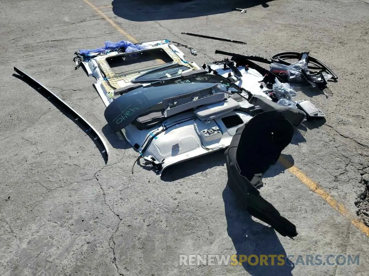 13 Photograph of a damaged car 5TDKDRAH4PS024217 TOYOTA HIGHLANDER 2023