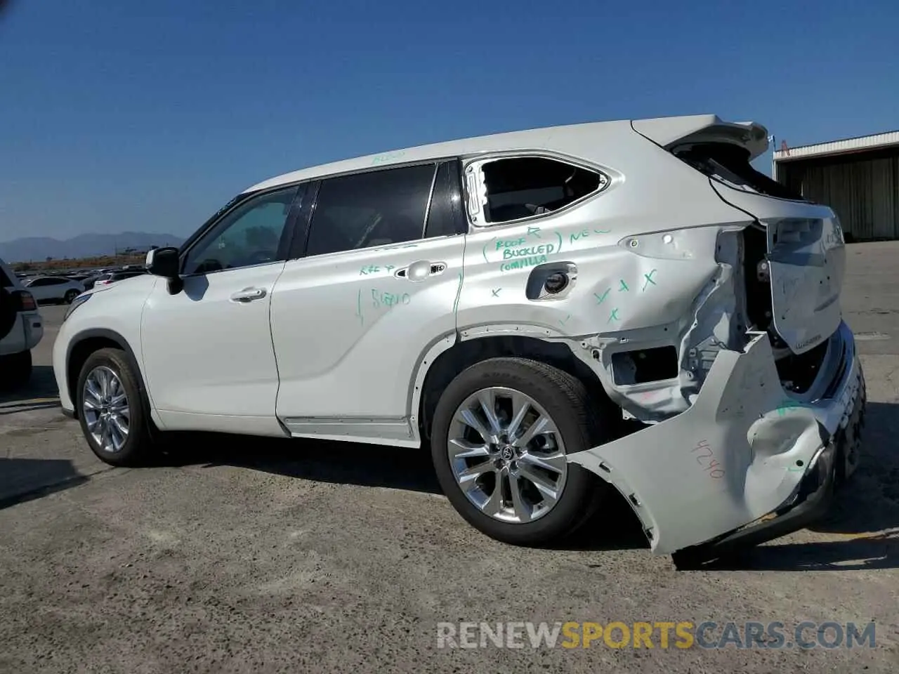 2 Photograph of a damaged car 5TDKDRAH4PS024217 TOYOTA HIGHLANDER 2023