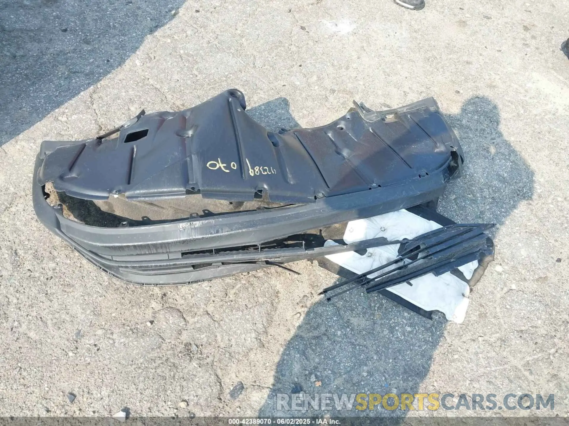 12 Photograph of a damaged car 5TDKDRAH4PS028364 TOYOTA HIGHLANDER 2023