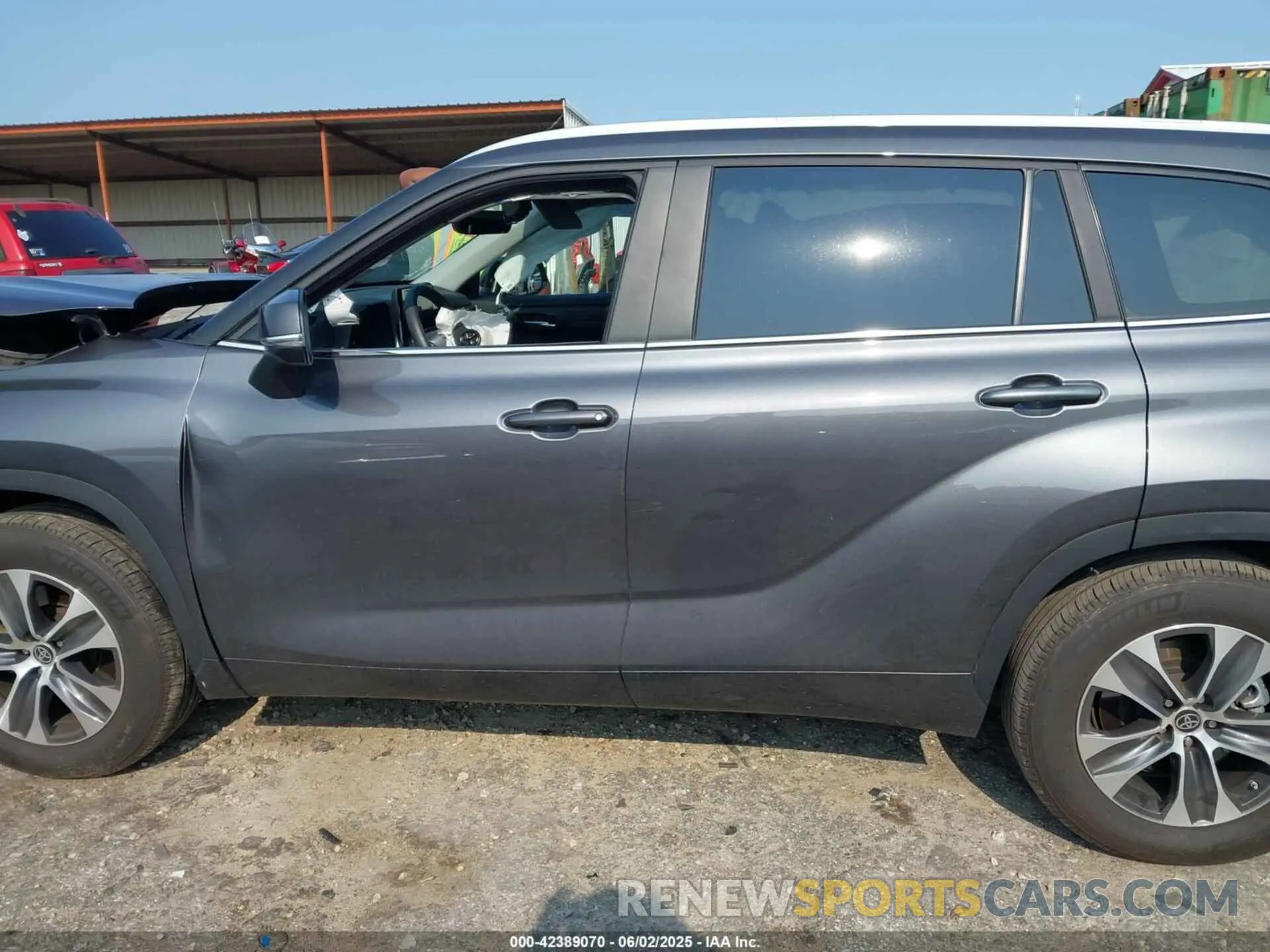 15 Photograph of a damaged car 5TDKDRAH4PS028364 TOYOTA HIGHLANDER 2023