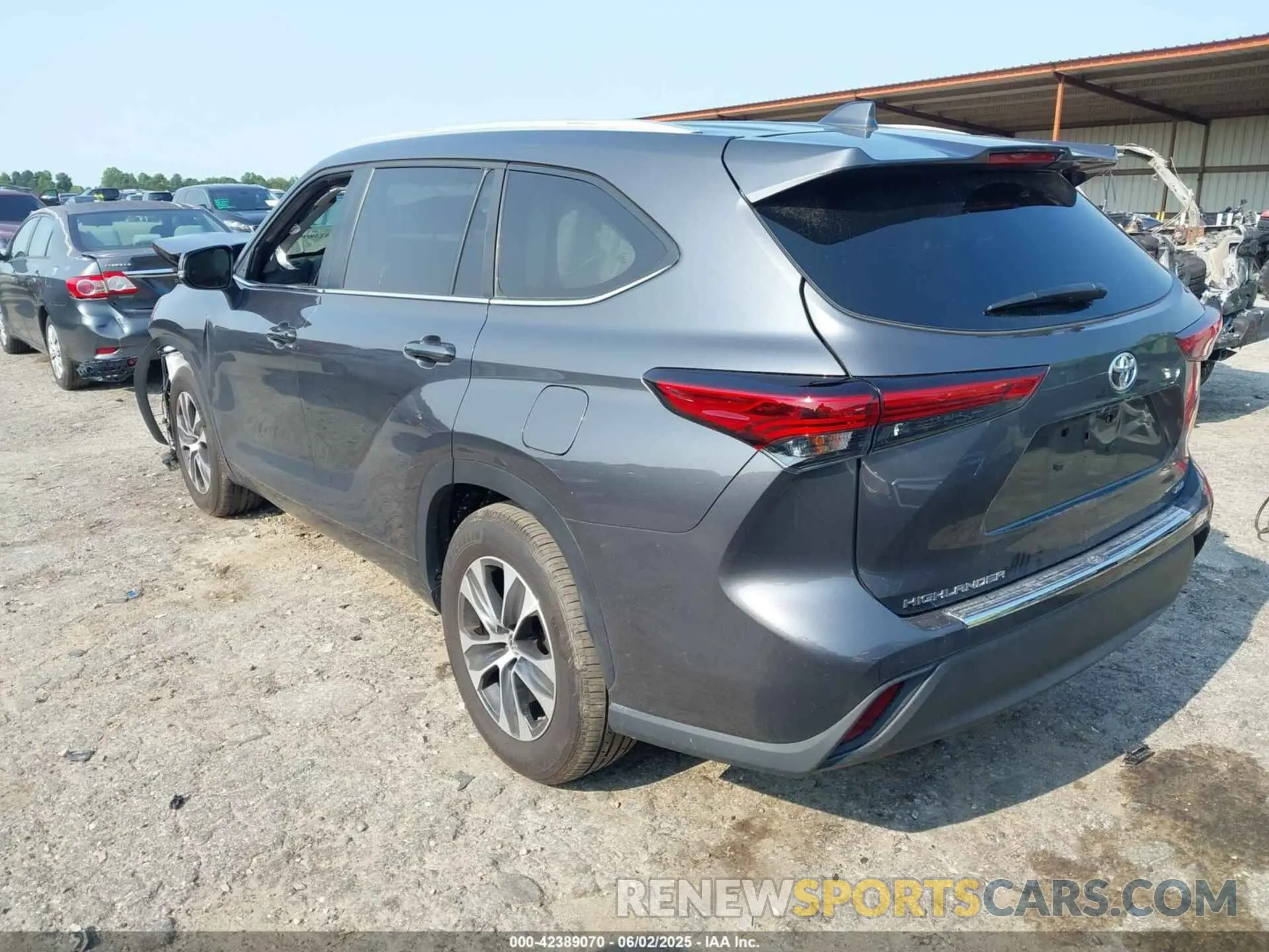 3 Photograph of a damaged car 5TDKDRAH4PS028364 TOYOTA HIGHLANDER 2023