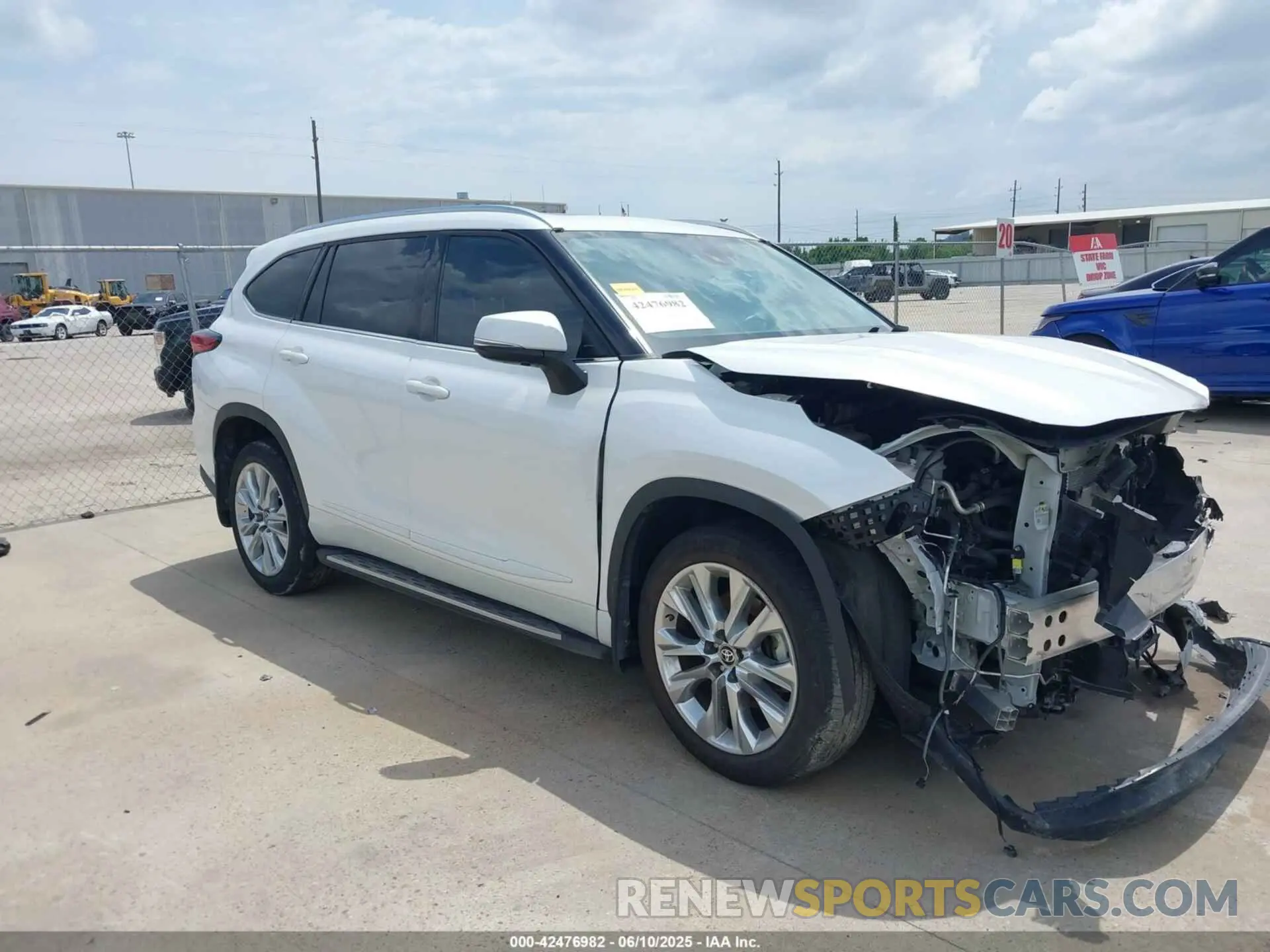 1 Photograph of a damaged car 5TDKDRAH4PS032141 TOYOTA HIGHLANDER 2023
