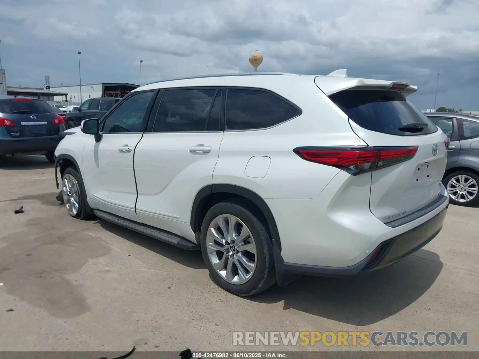 3 Photograph of a damaged car 5TDKDRAH4PS032141 TOYOTA HIGHLANDER 2023