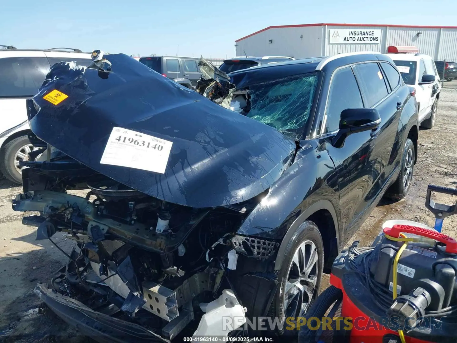 2 Photograph of a damaged car 5TDKDRAH4PS035055 TOYOTA HIGHLANDER 2023