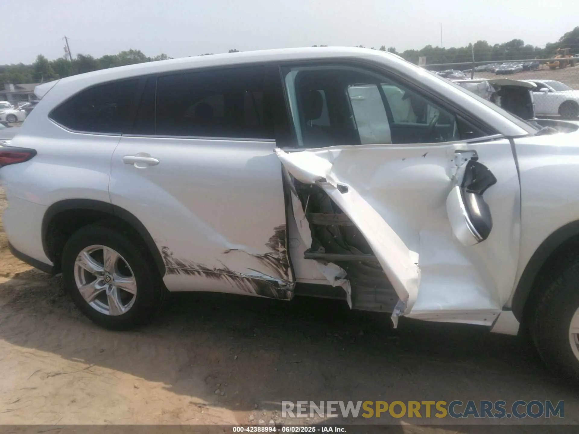 6 Photograph of a damaged car 5TDKDRAH4PS501003 TOYOTA HIGHLANDER 2023