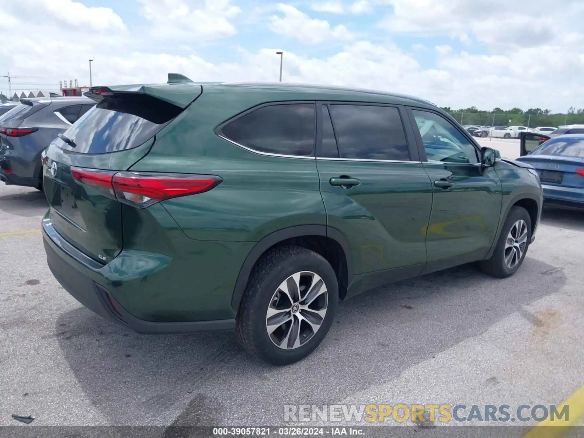 4 Photograph of a damaged car 5TDKDRAH4PS503821 TOYOTA HIGHLANDER 2023